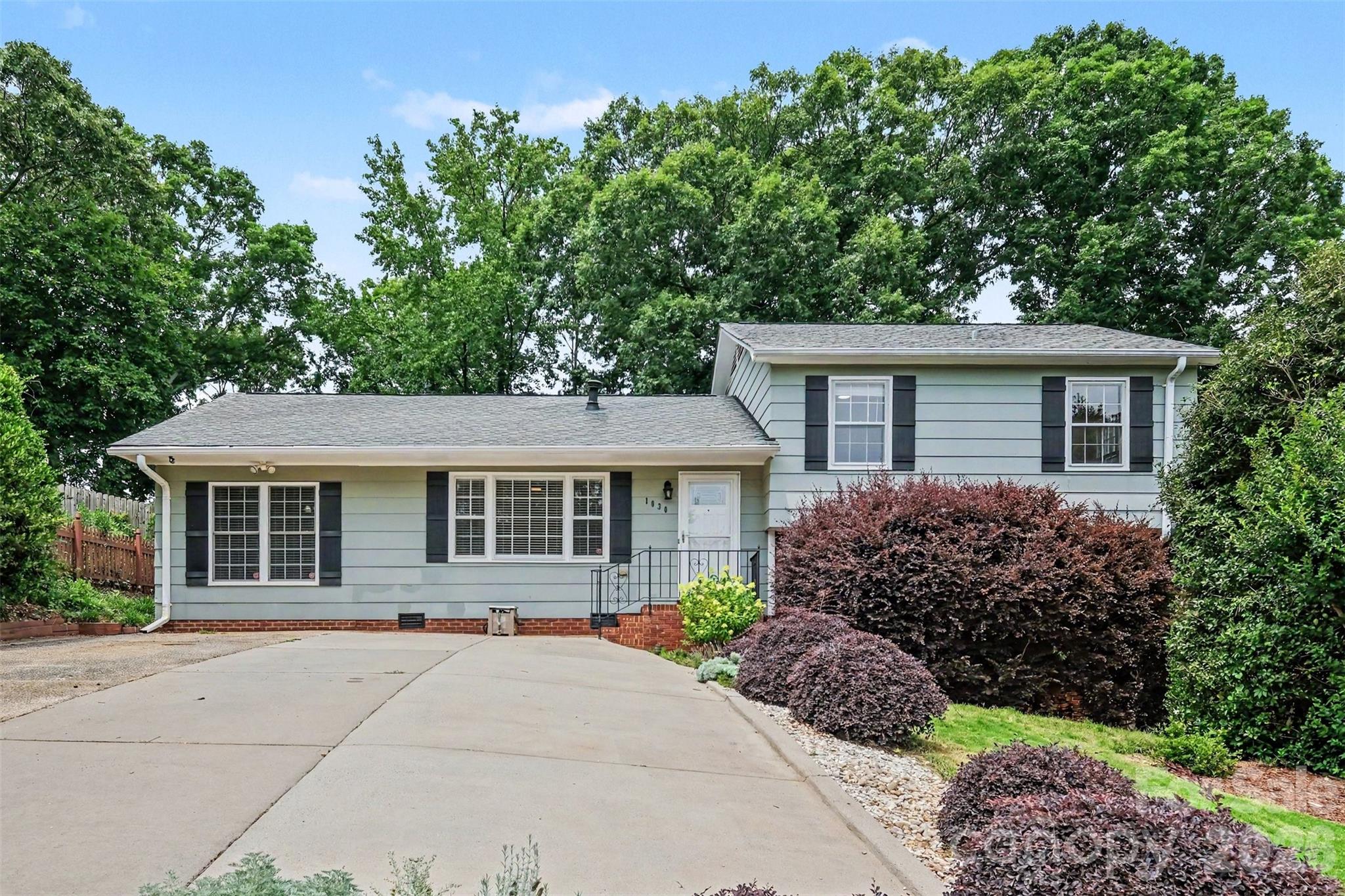 1030 Mclaughlin Drive