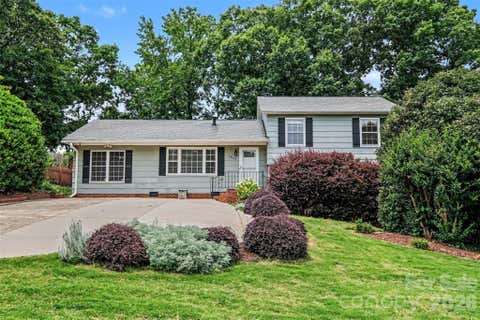 Photo of 1030 Mclaughlin Drive, Charlotte, NC 28212 (MLS # 4393613)