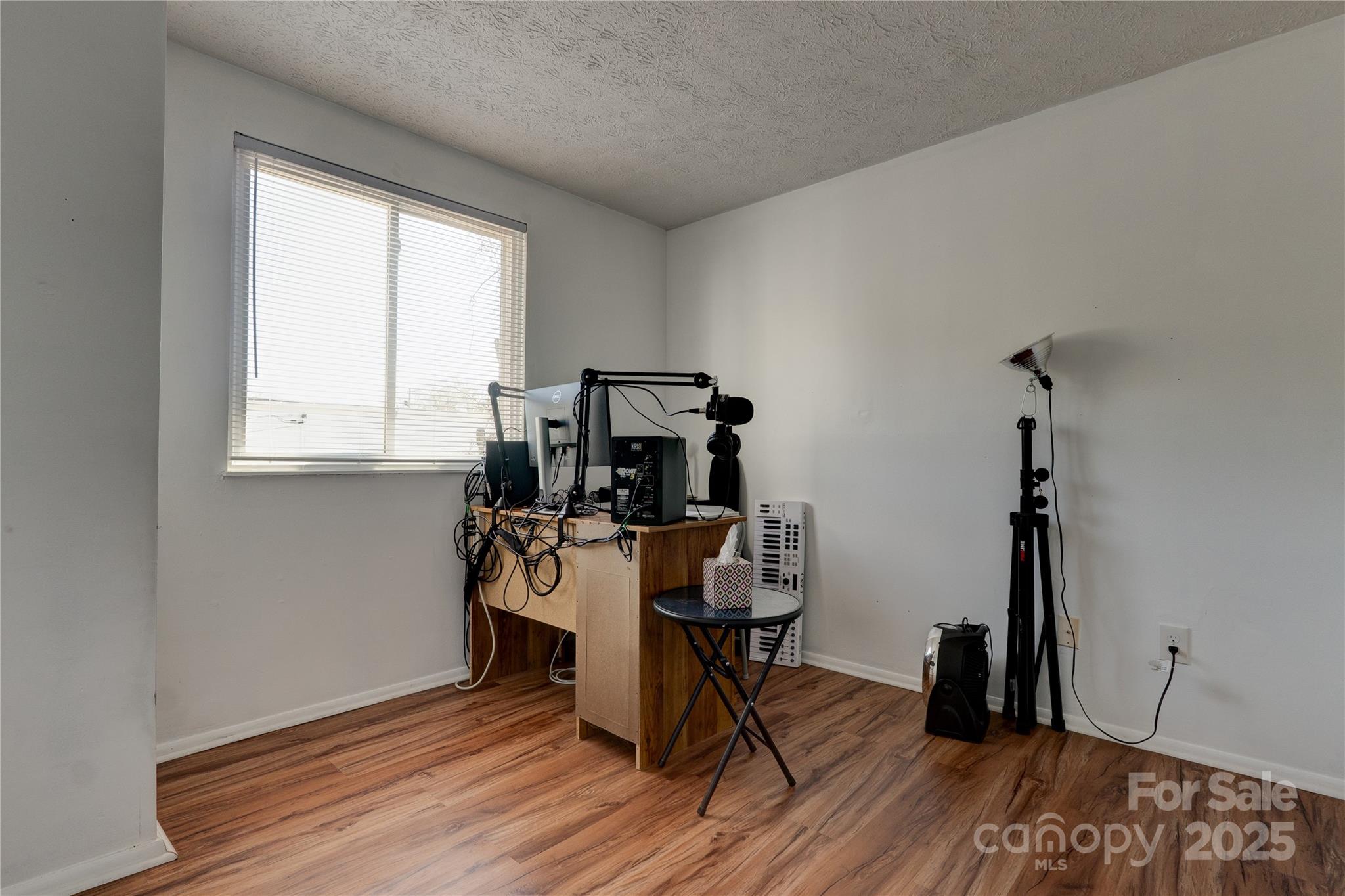 Holly Grove - Residential