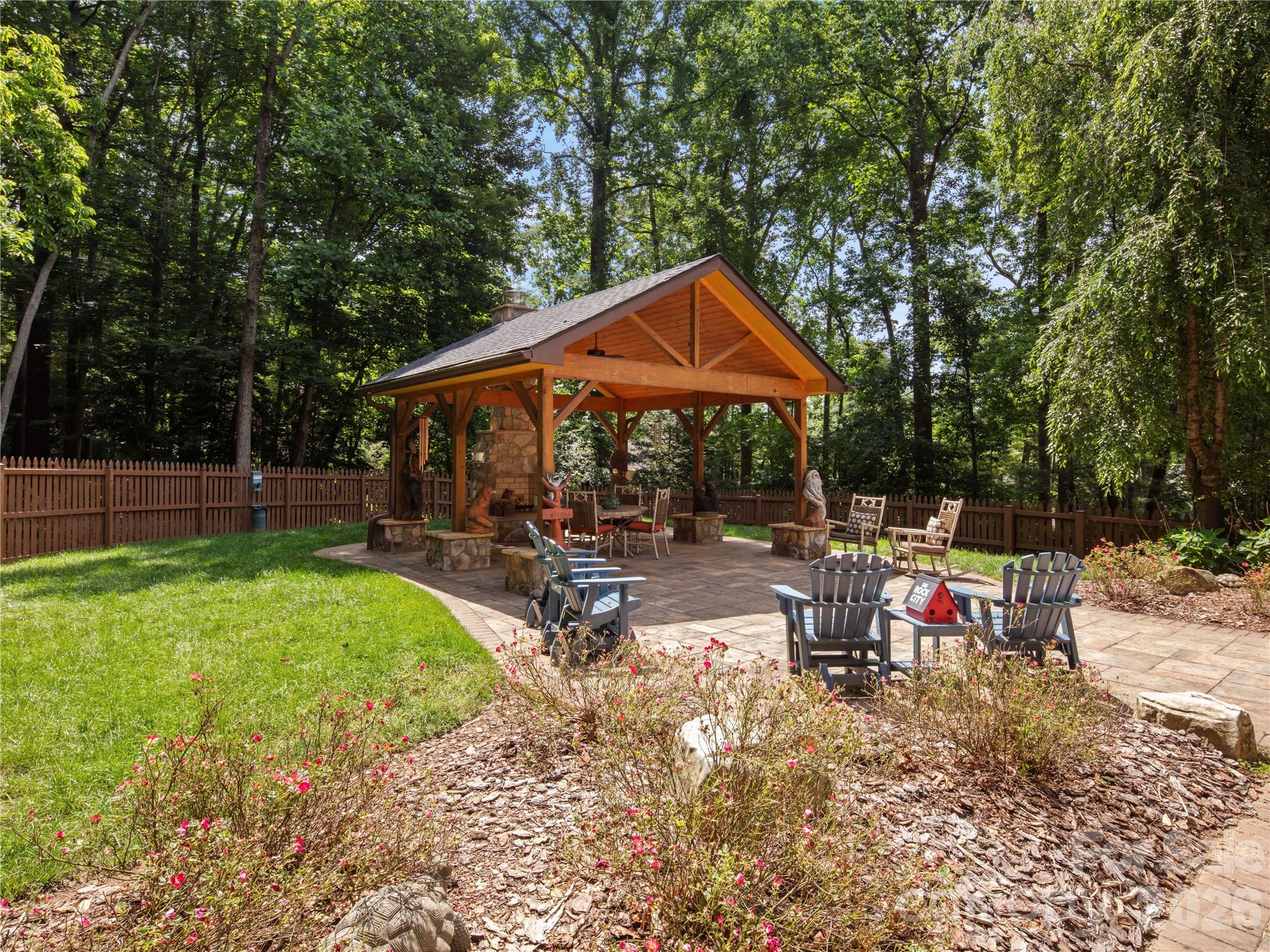 105 Braeside Circle