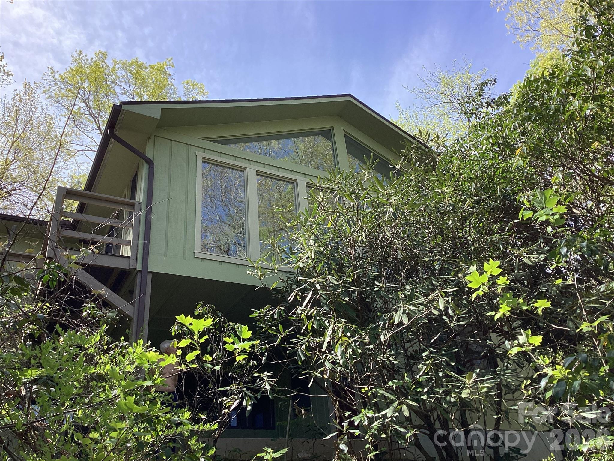 Christmount - Residential