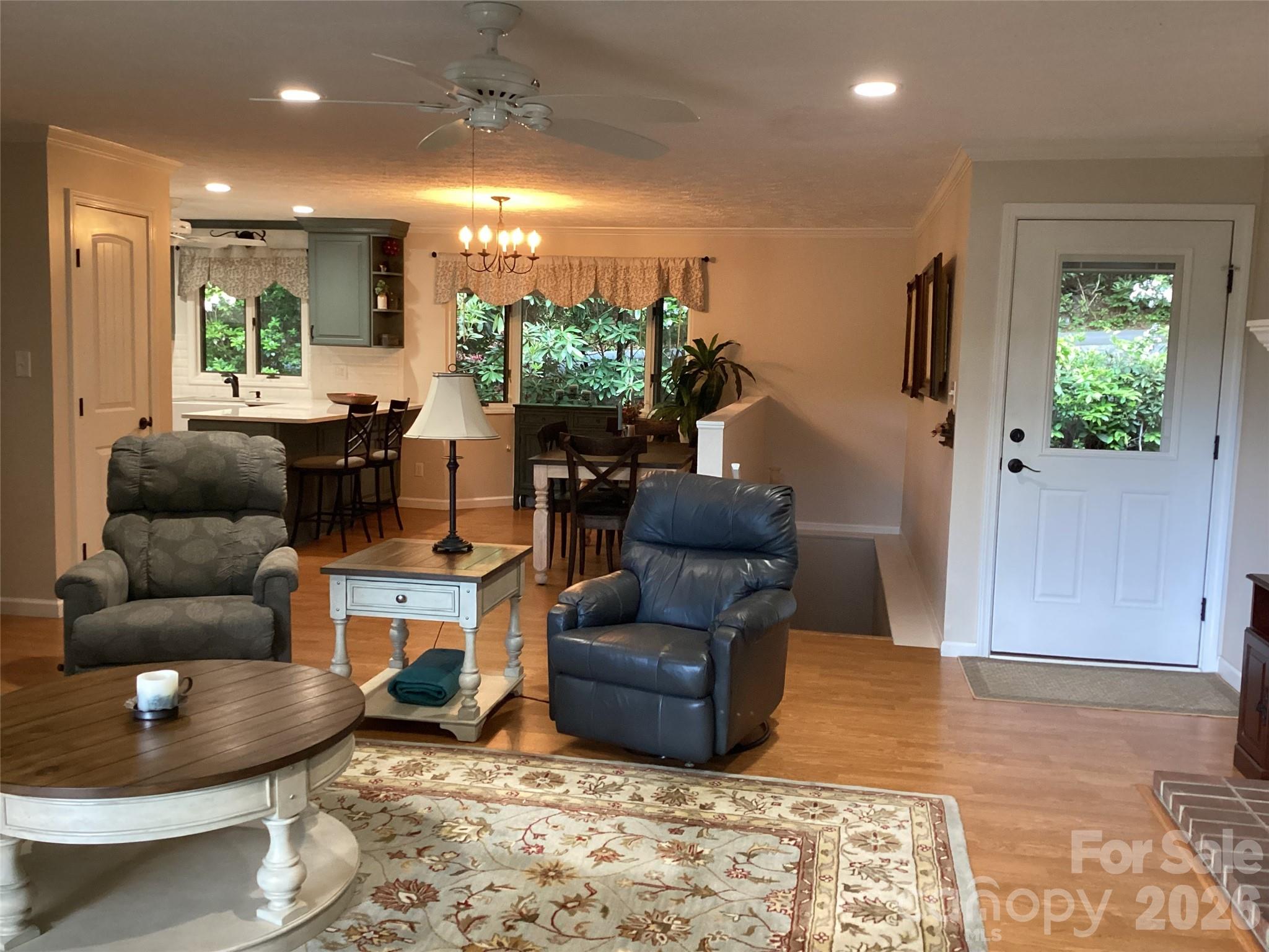 Christmount - Residential