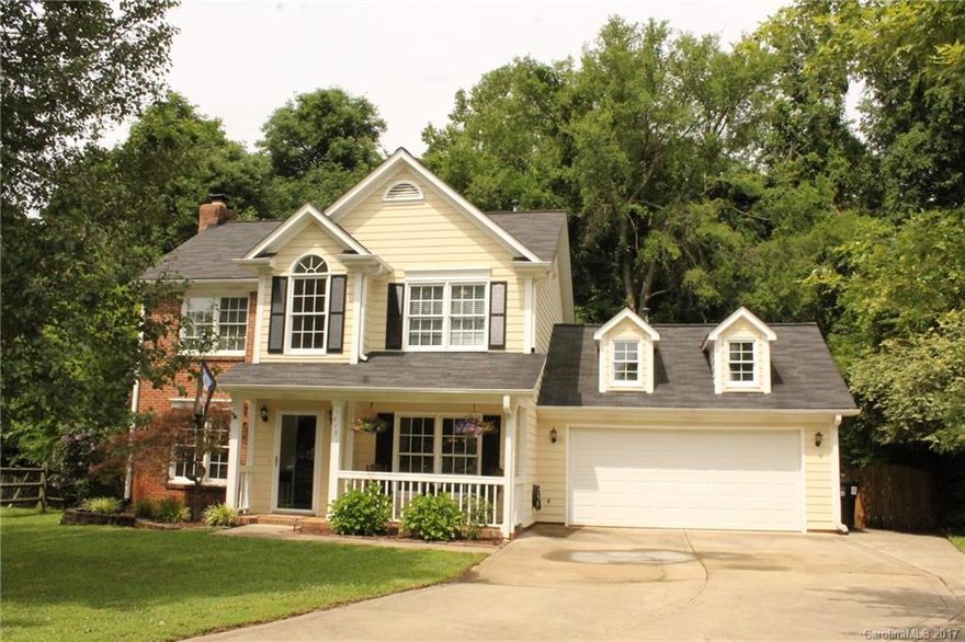 Beautiful Home in Popular Oak Park! Cul-de-Sac, Fully Fenced Yard and Backing to trees! Fresh and sparkling clean home! Updated Kitchen in 2013 with cream colored glazed soft close cabinets! Huge Family room/Great Room perfect for entertaining! Large Deck on back of house surrounded by trees has ton's of privacy. Flat backyard perfect for playset or firepit! Garage has TONS of closets for storage space! Don't miss this one! Will go fast!