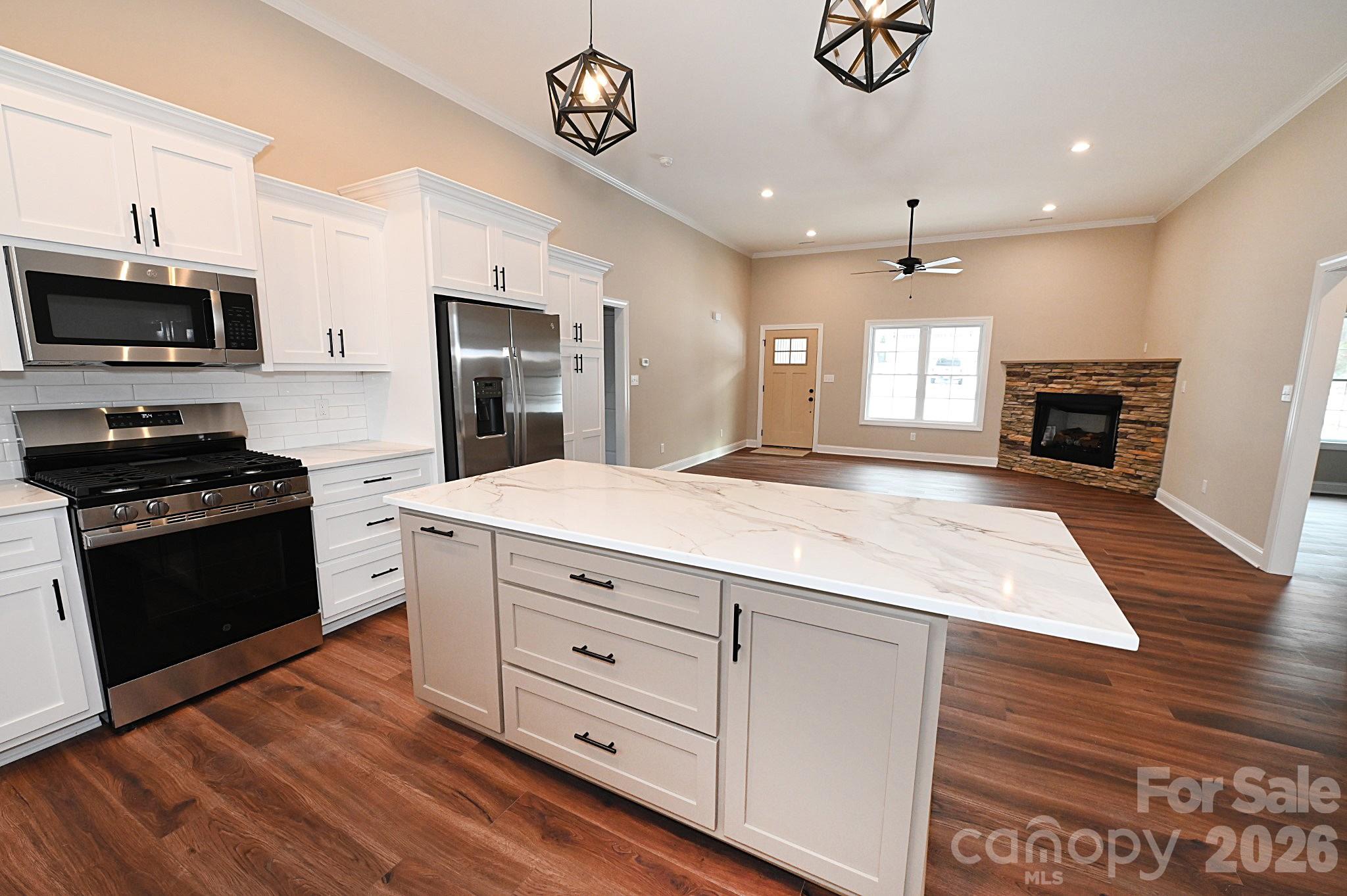 4932 Southview Drive