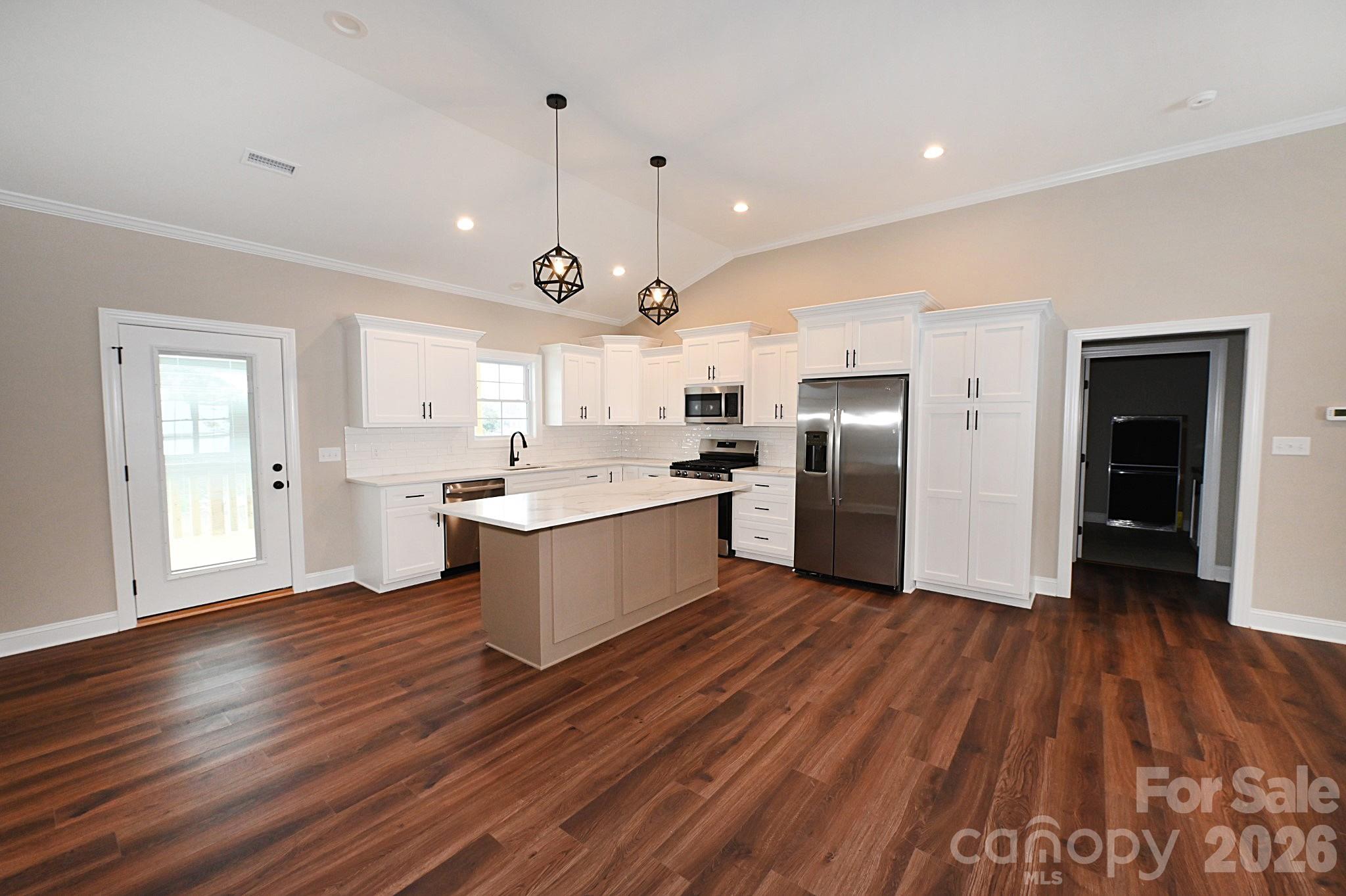 4932 Southview Drive