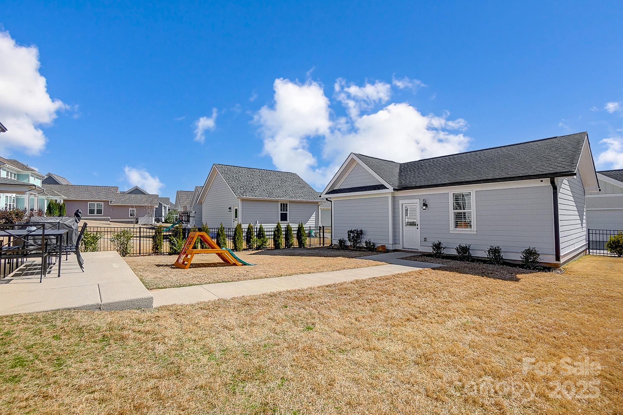 Riverwalk - Residential