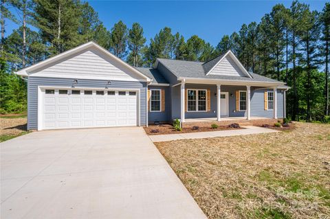 Single Family Residence in Vale NC 7072 Sparrow Lane.jpg