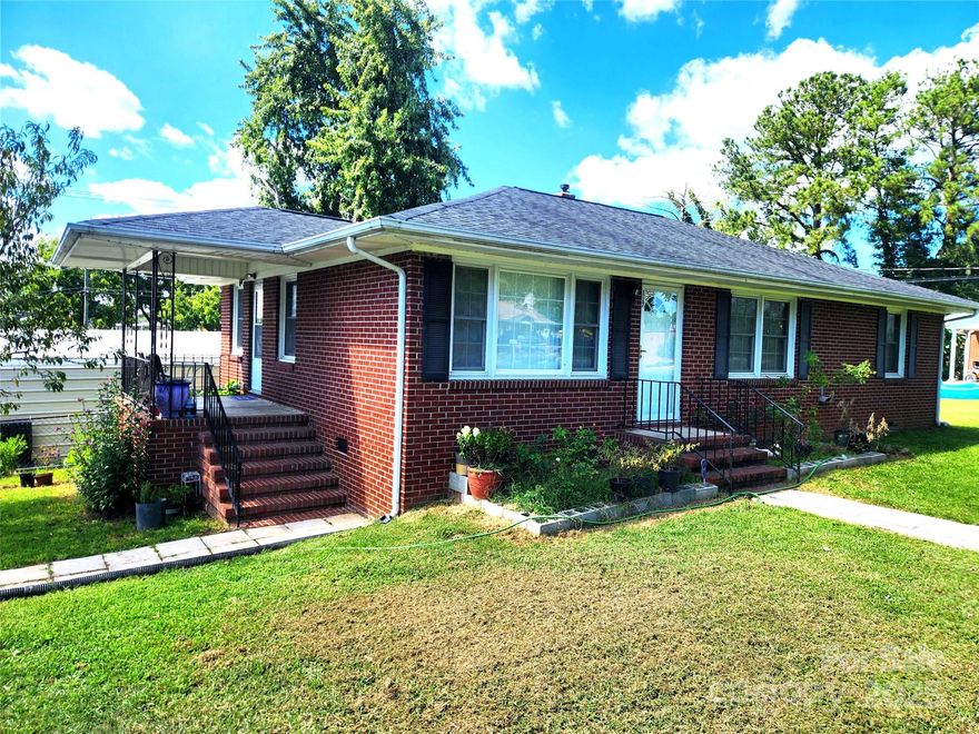 All brick ranch home with a large fenced back yard. Modern kitchen with granite countertops. Large dining area. Vinyl Plank flooring throughout the house, except the kitchen. Large, covered patio and an extra-large storage shed in the back. No HOA. Close to local shopping.

Motivated seller, bring your clients, bring your offers. Thank you