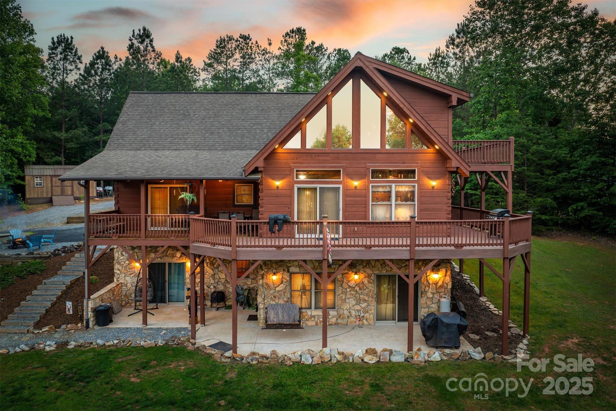 16 Saratoga Drive