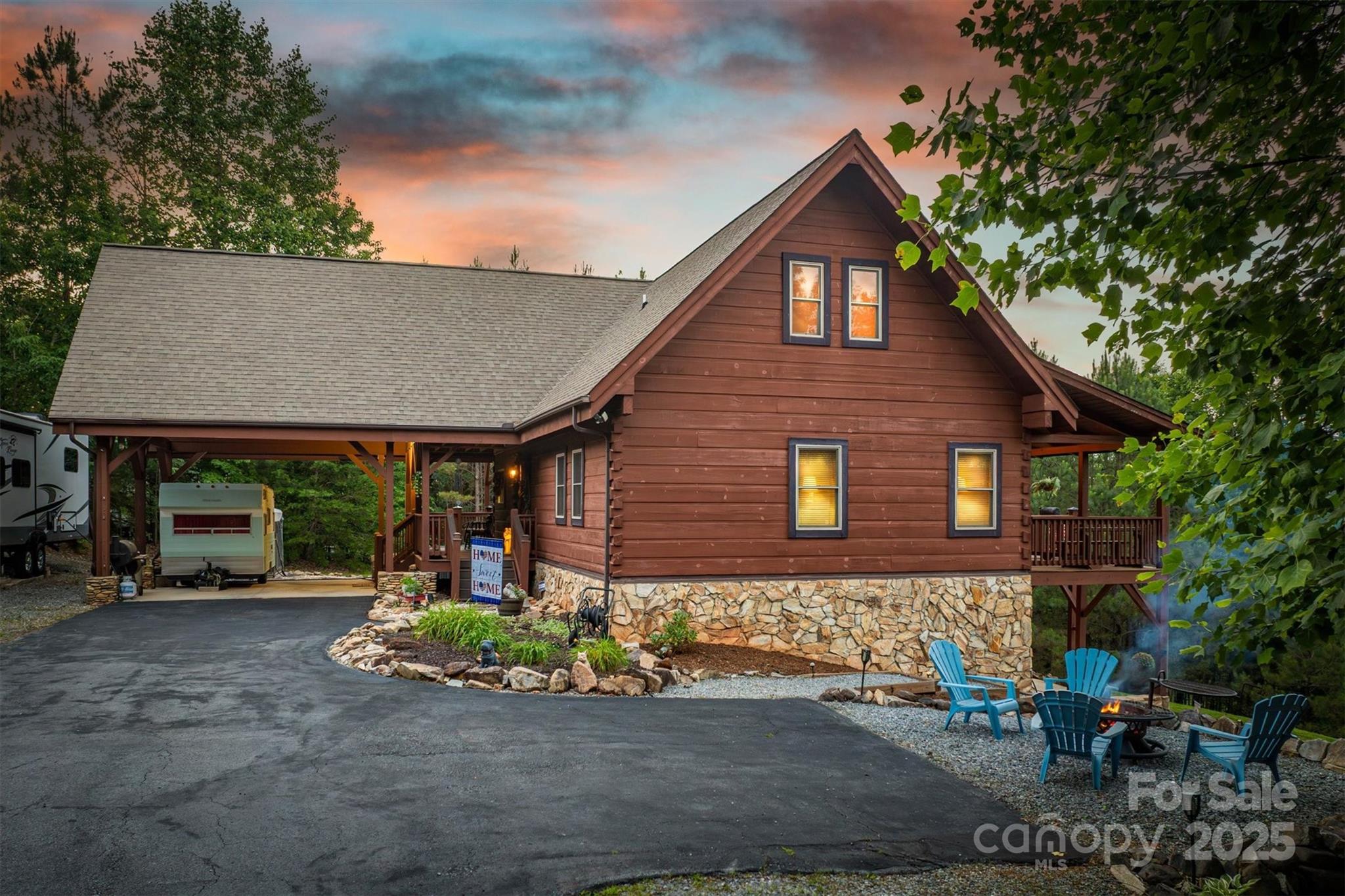 16 Saratoga Drive