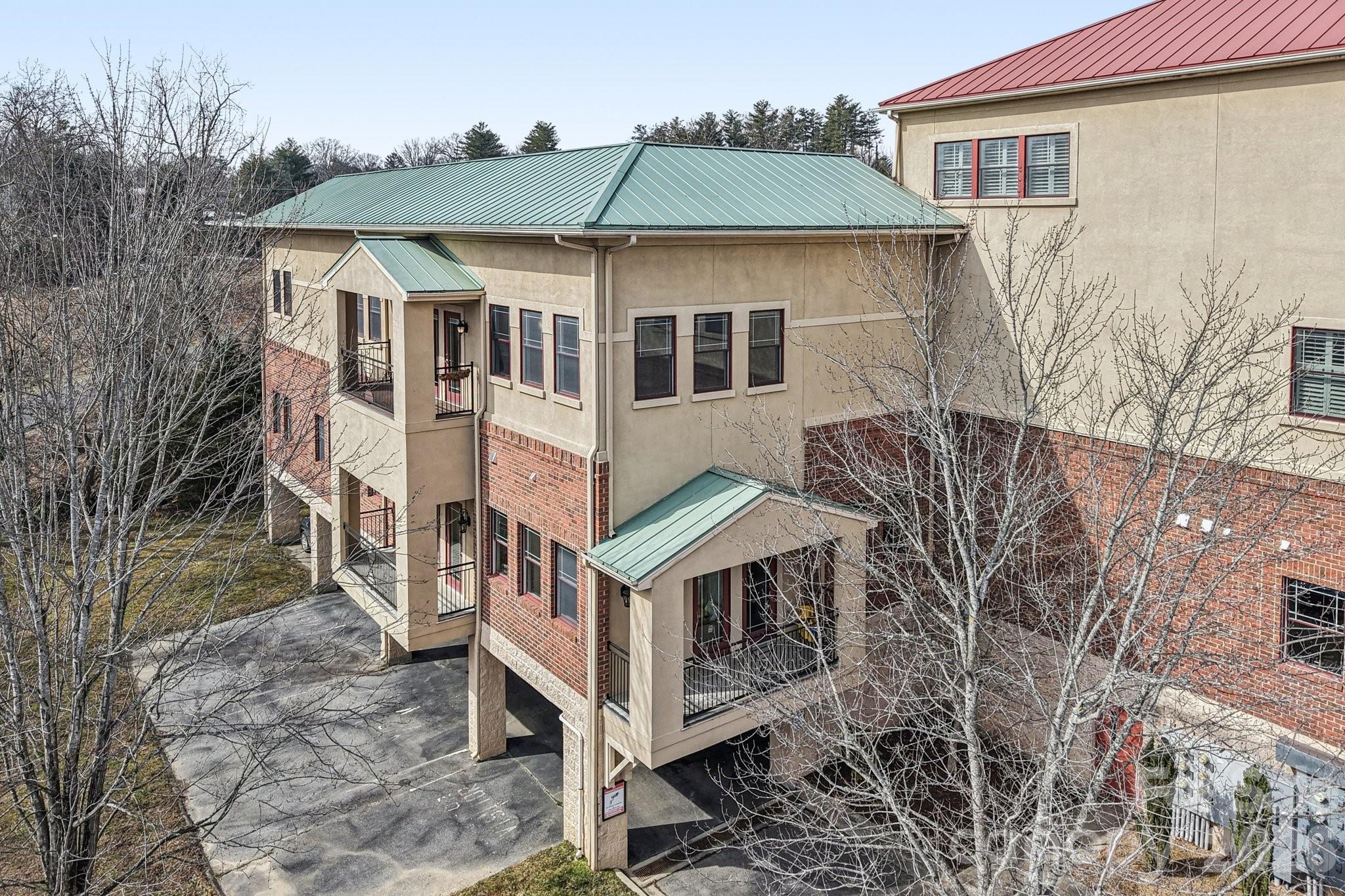 475 S Church Street E