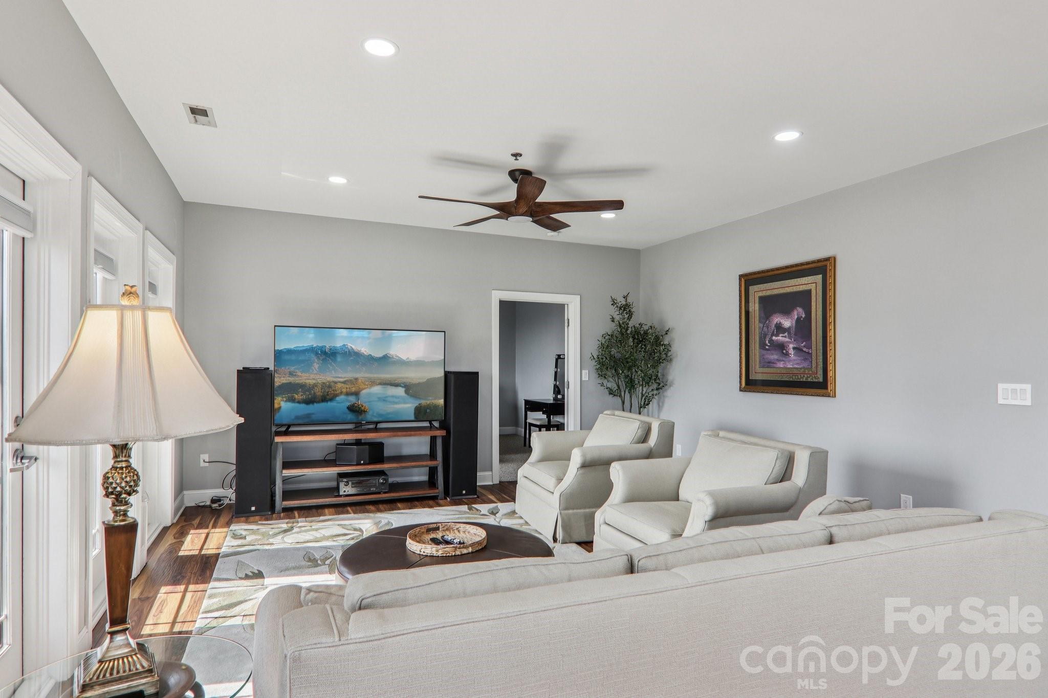 475 S Church Street E