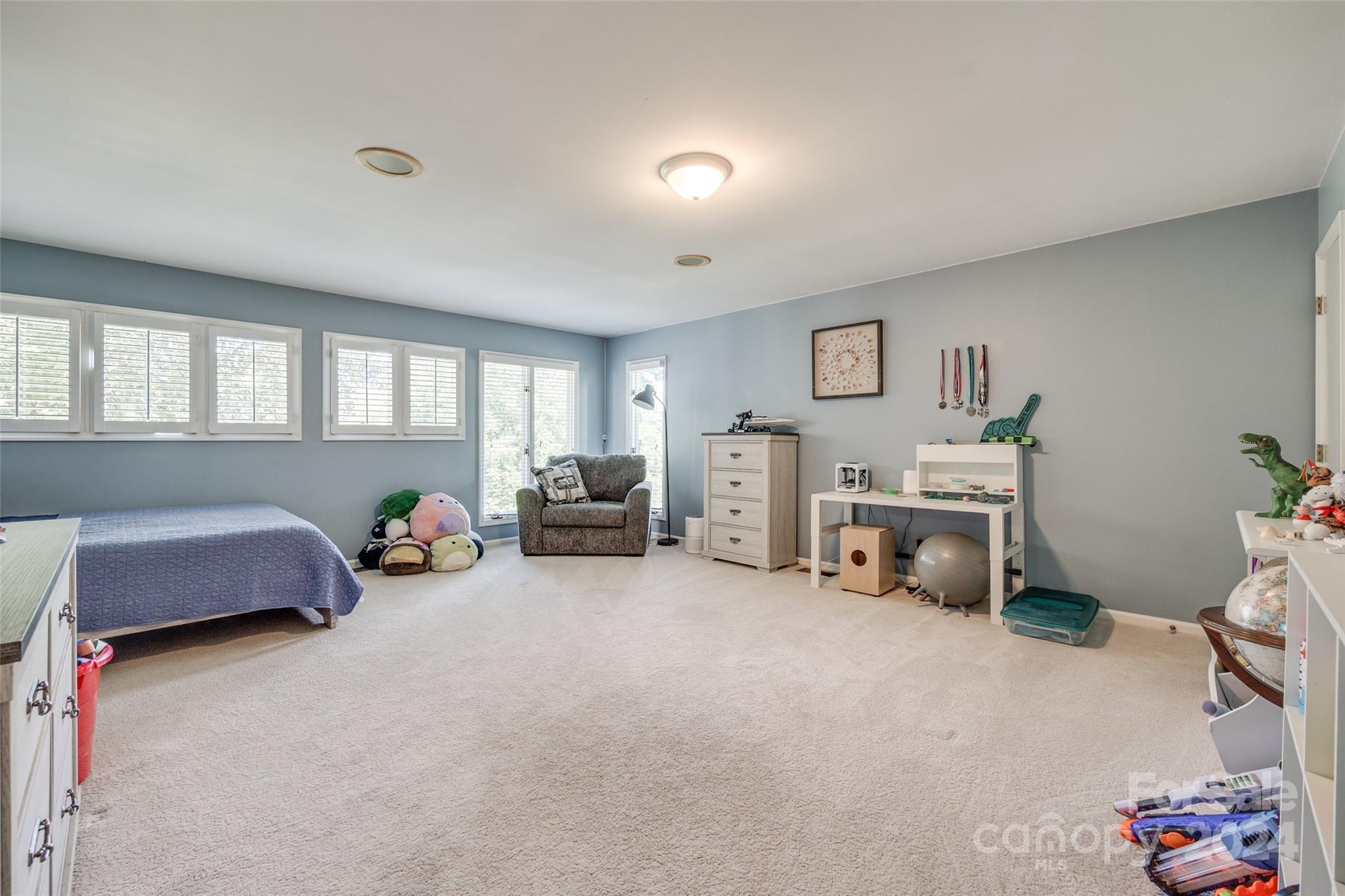 Meadowind - Residential