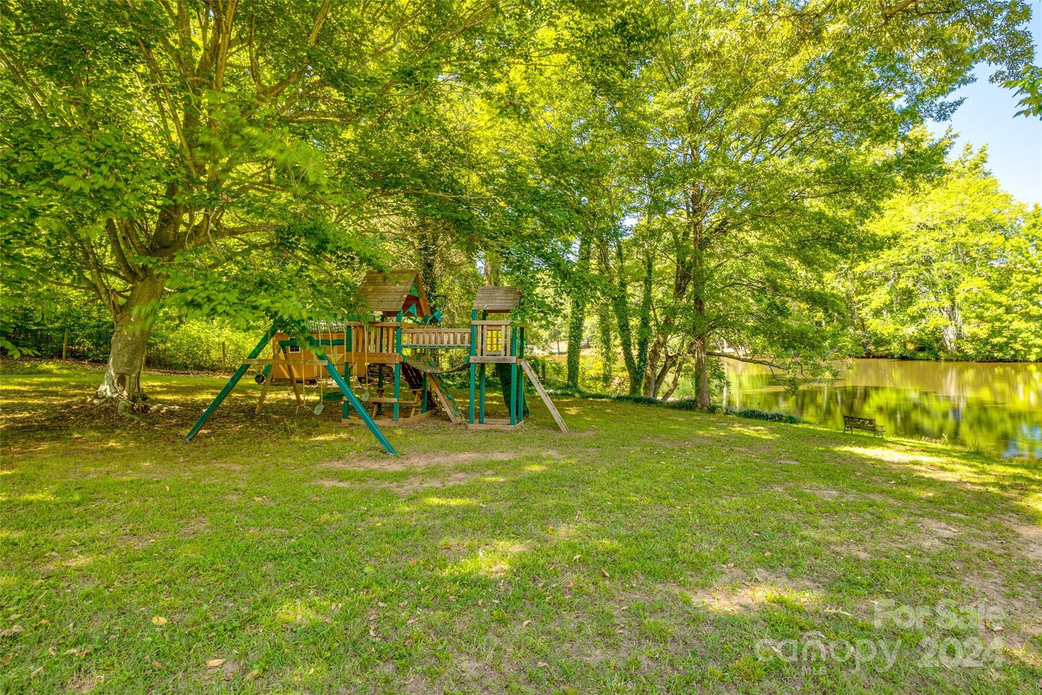 Meadowind - Residential