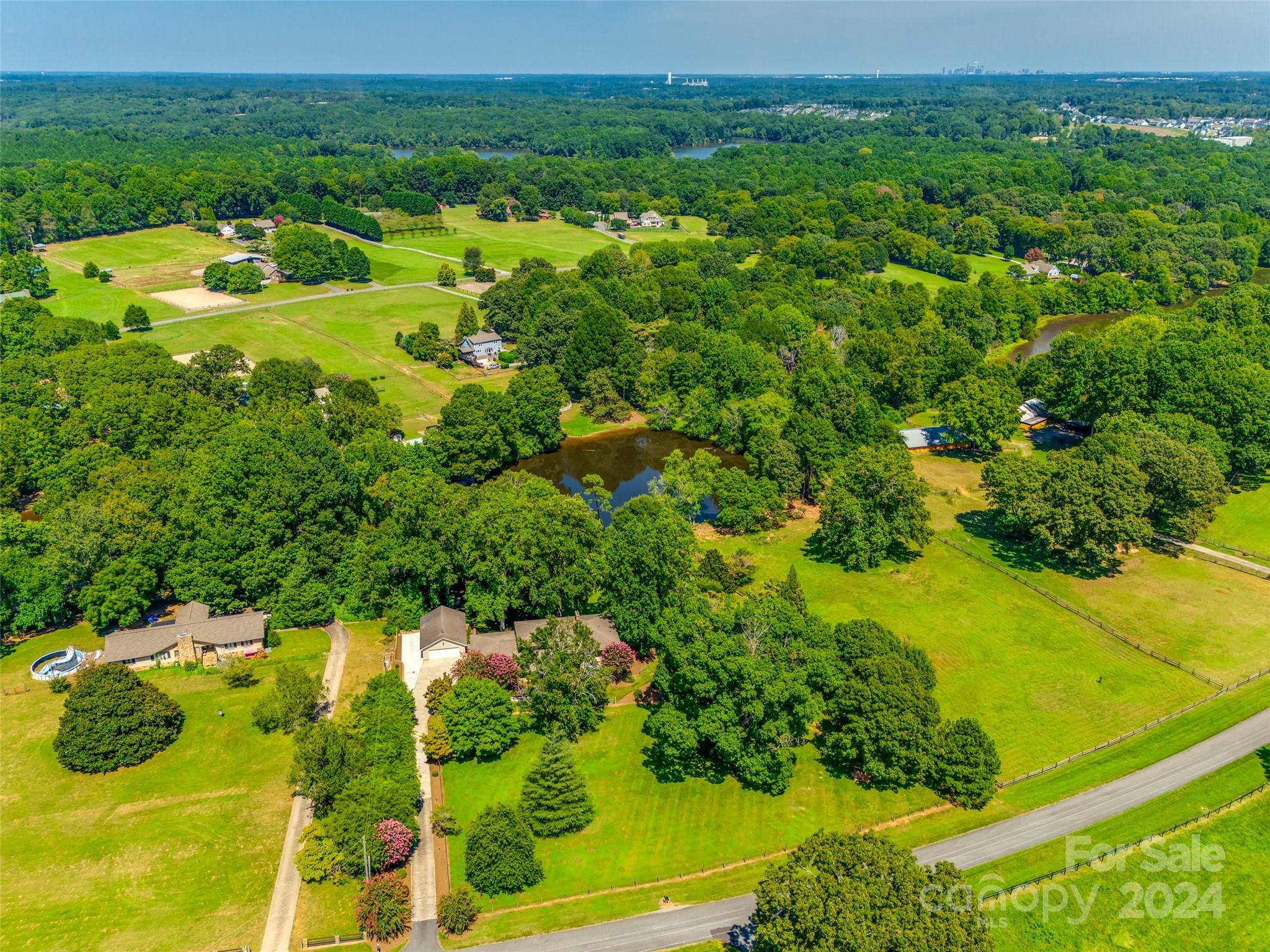 Meadowind - Residential