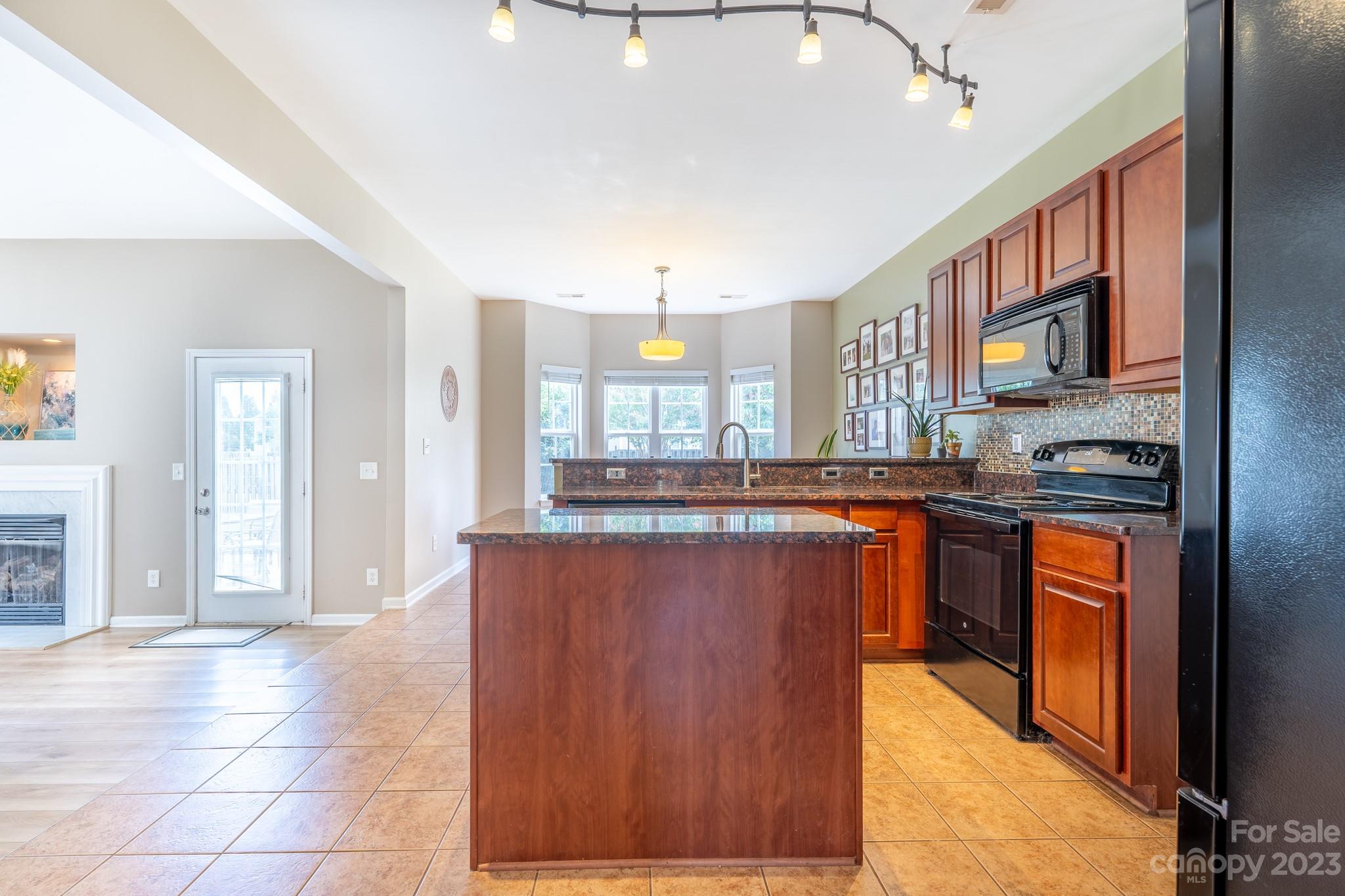 Waterlyn - Residential