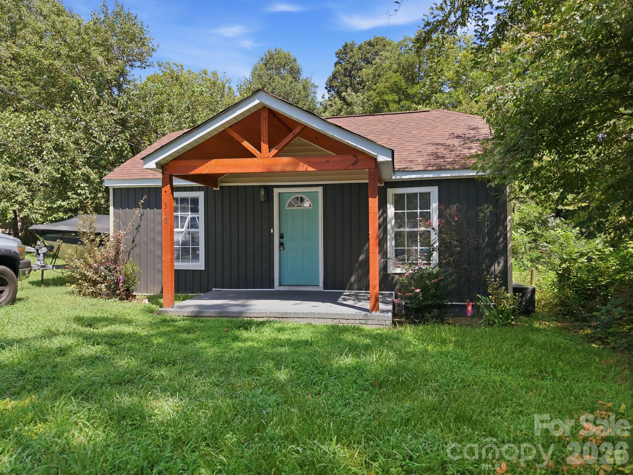 315 Pineview Street