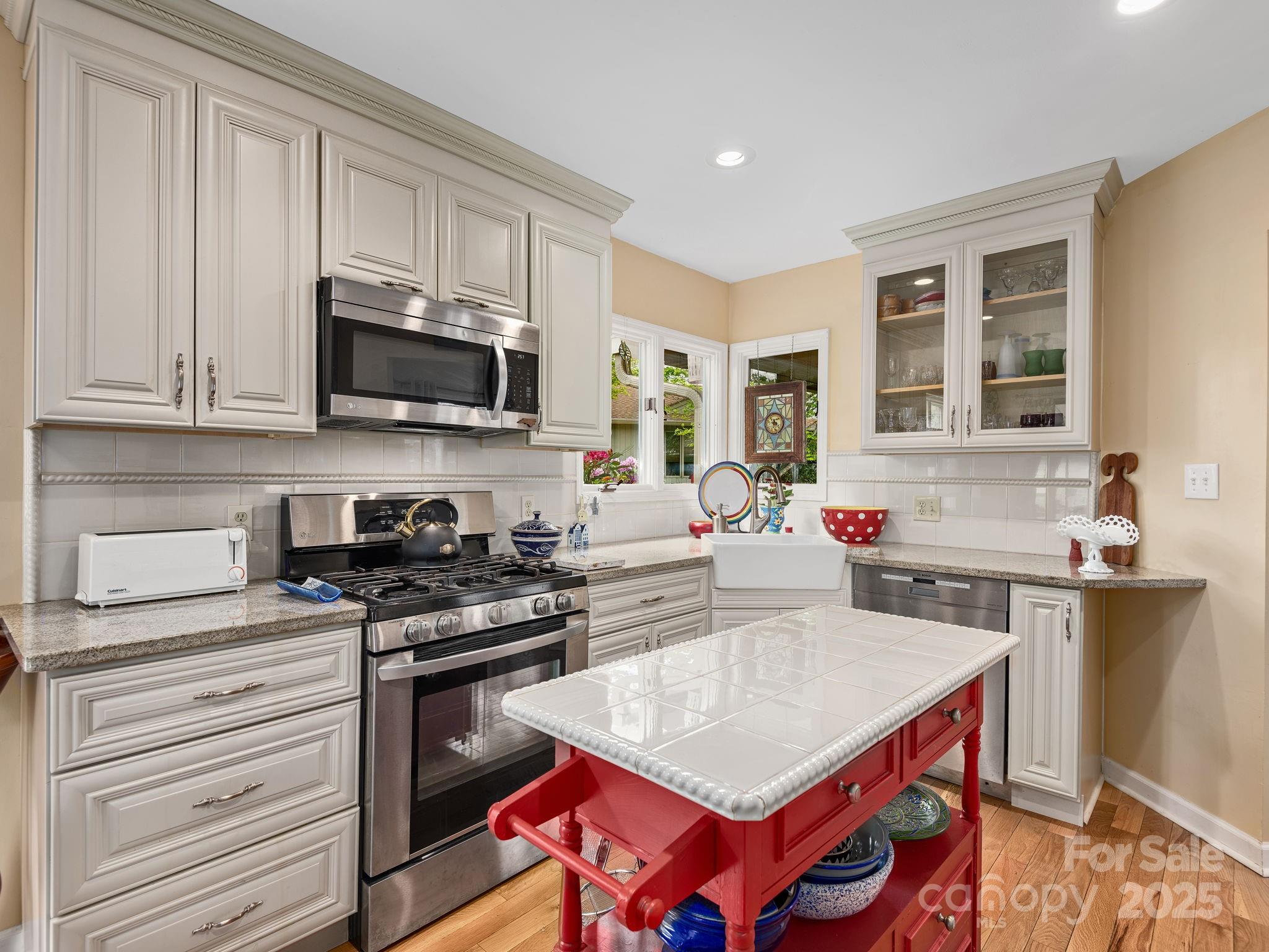 112 Deerlake Drive