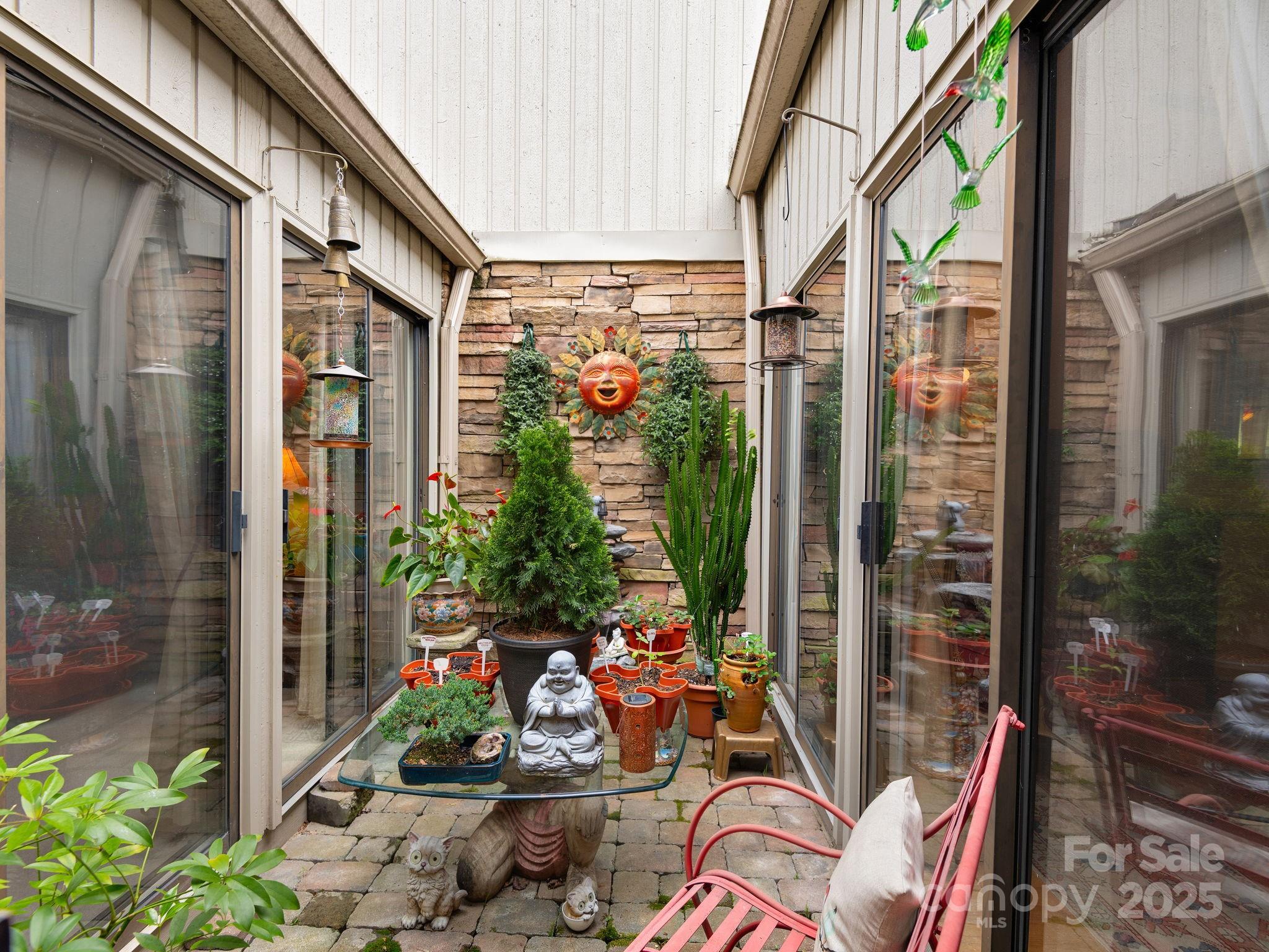 112 Deerlake Drive