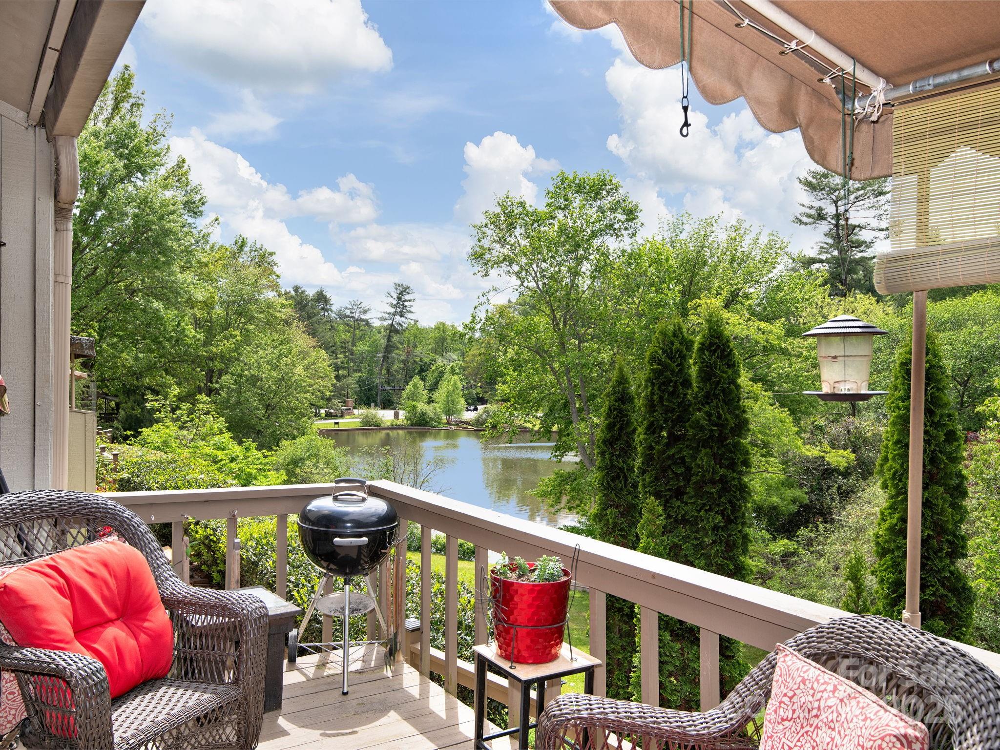 112 Deerlake Drive
