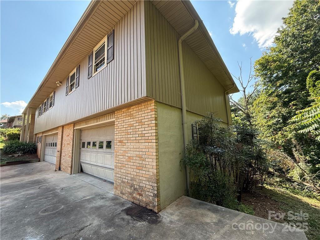 1824 Chrosaro Place 15