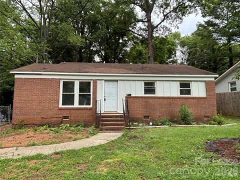 Photo of 2627 Dora Drive, Charlotte, NC 28215 (MLS # 4387844)