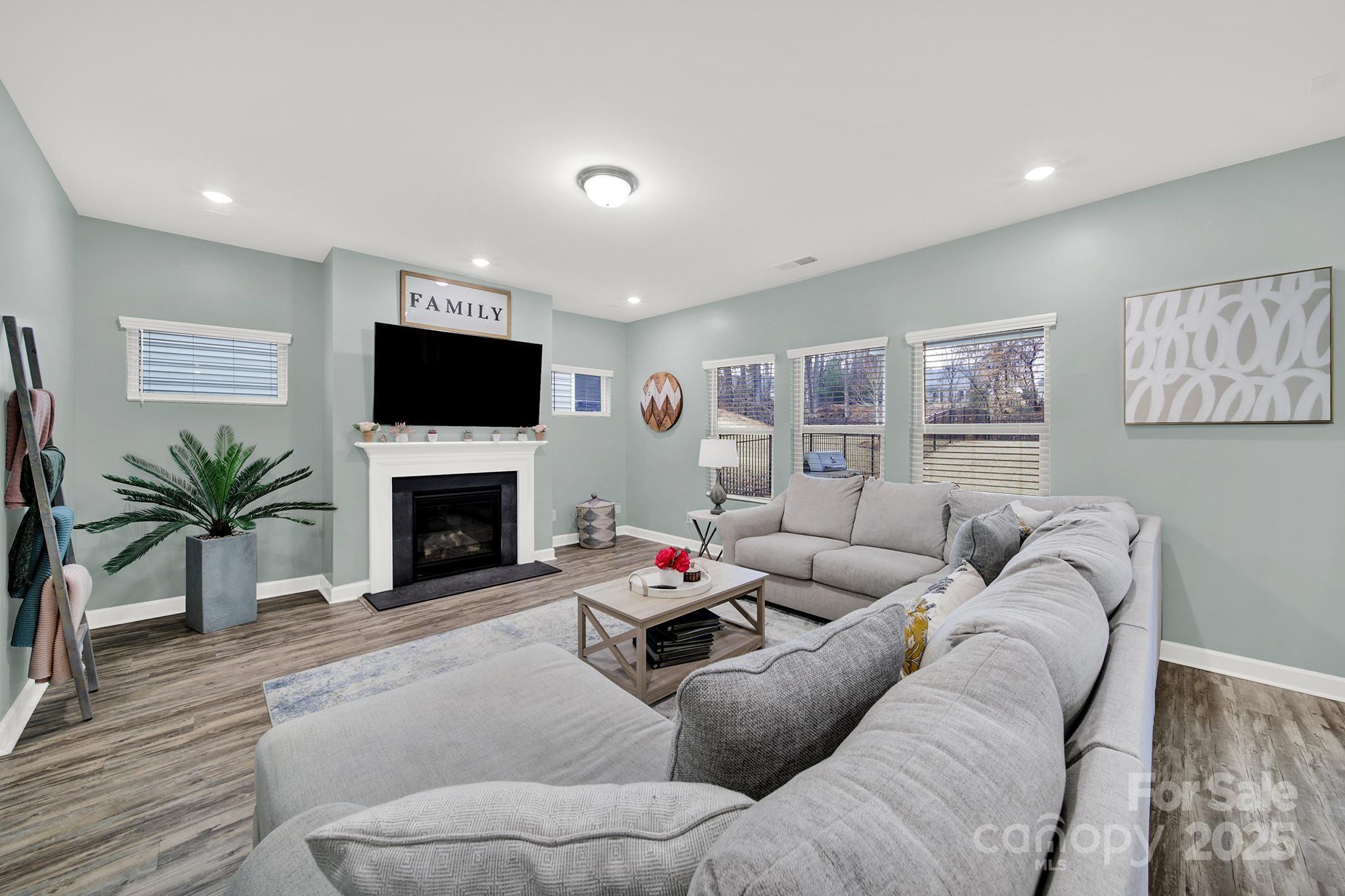 Saxon Place - Residential