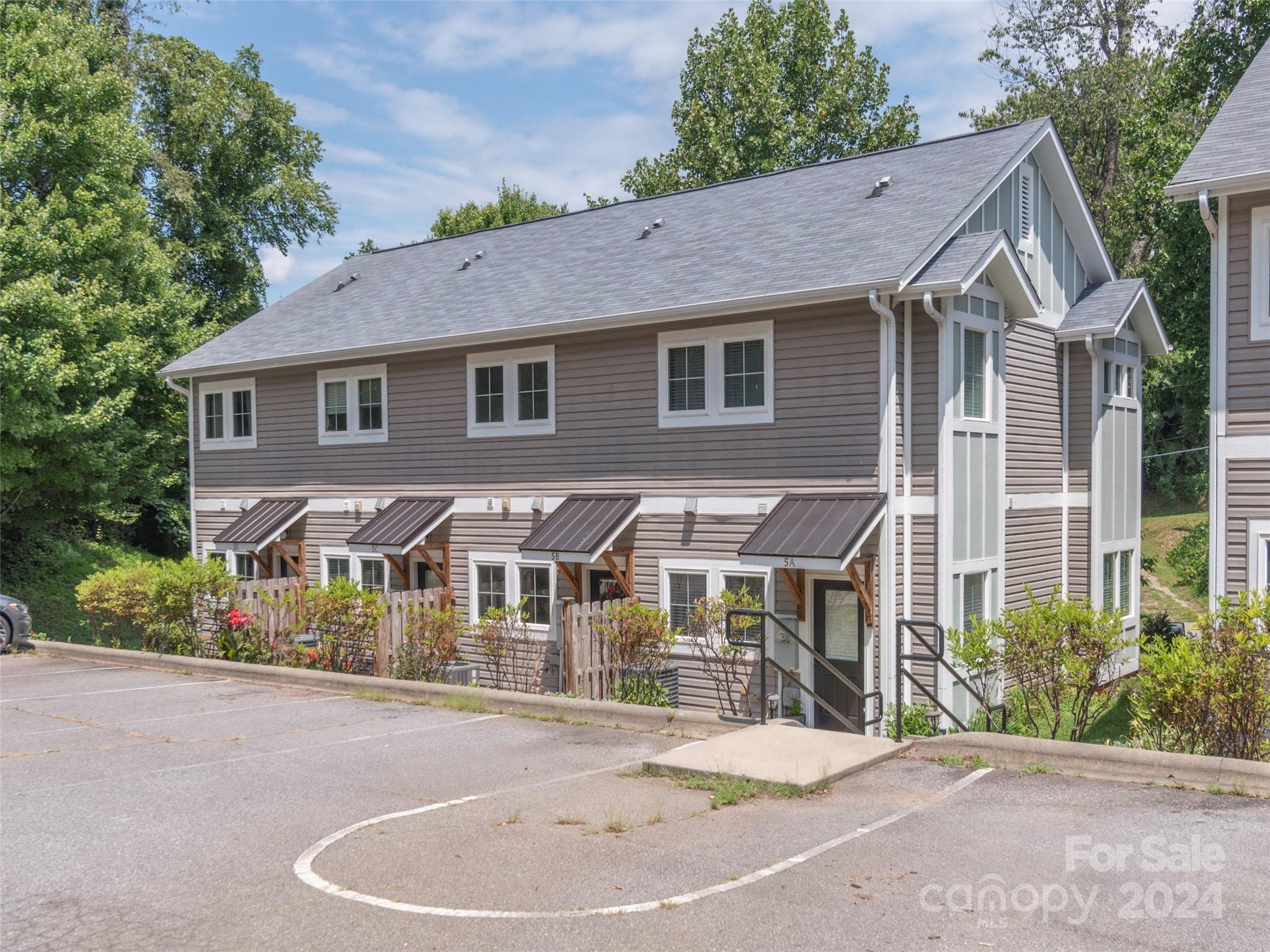 Elk Mountain Townhomes - Residential