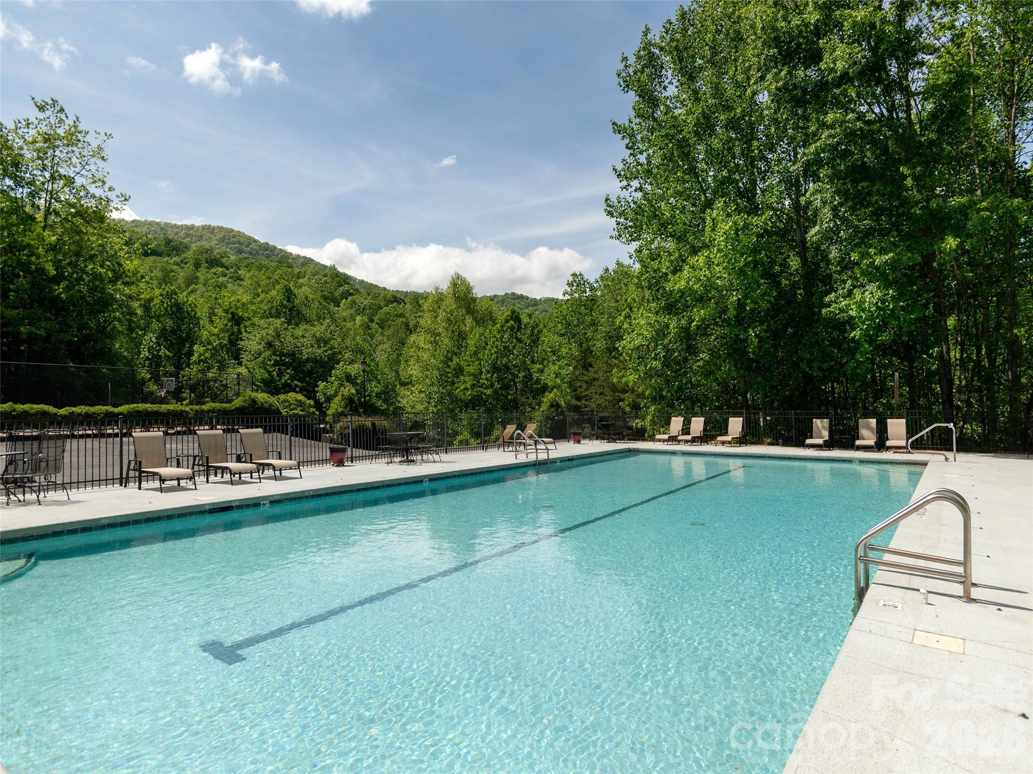 Avery Park - Residential