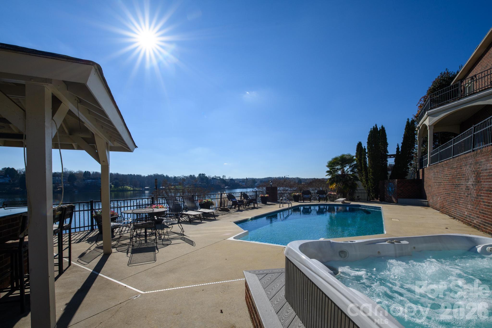 Olivers Landing - Residential