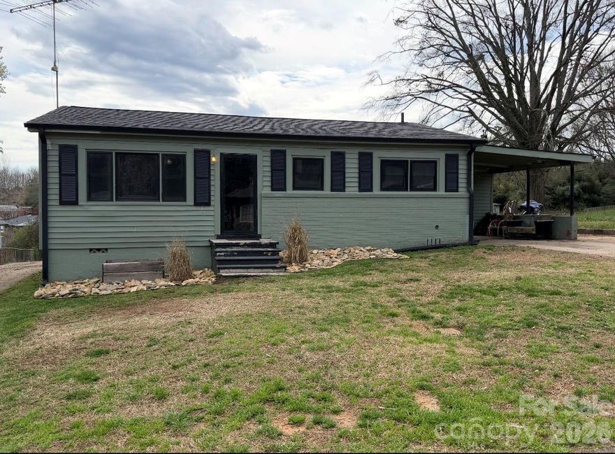 Cute 3 bedroom - 1 bath home with attached carport and shop in back- all bedrooms very spacious- eat in kitchen-  conveniently located to downtown Forest City. Original cabinets and floors. Great yard for cookouts!