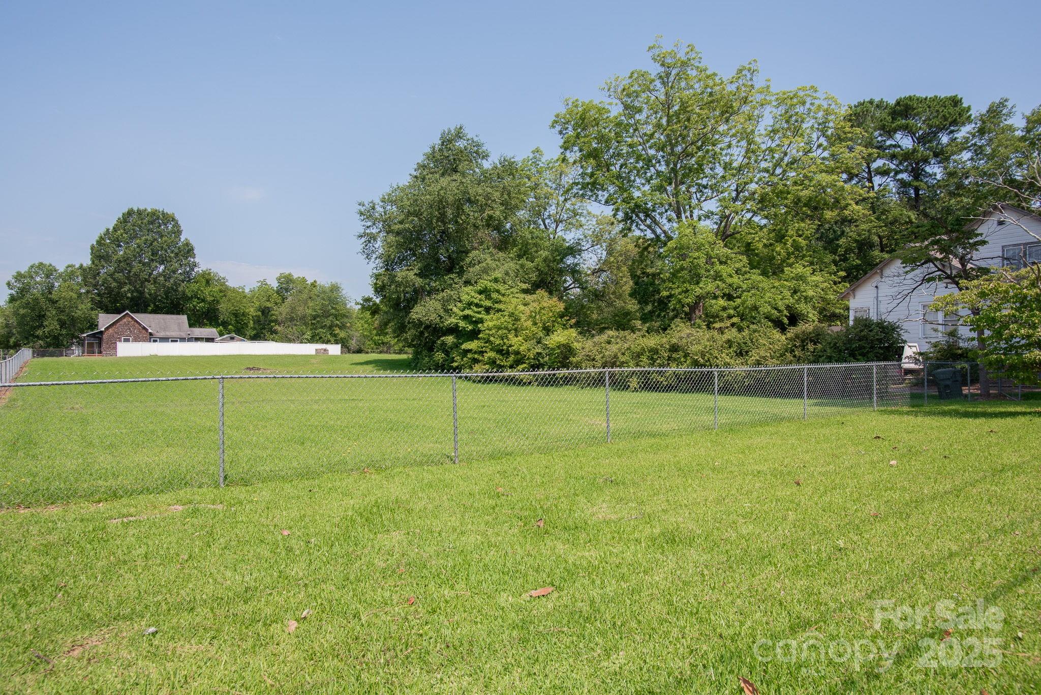 605 N Piedmont Avenue