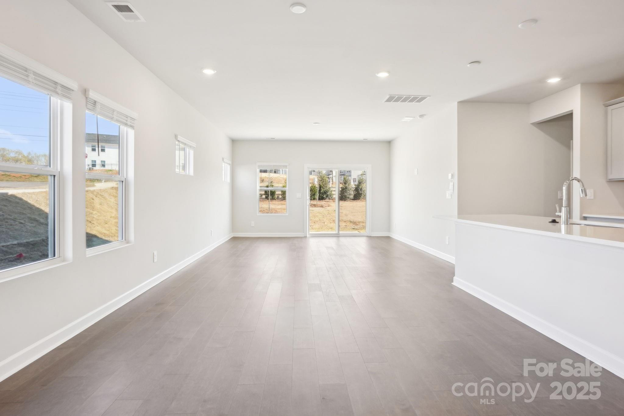 1249 30th Street Lane NE