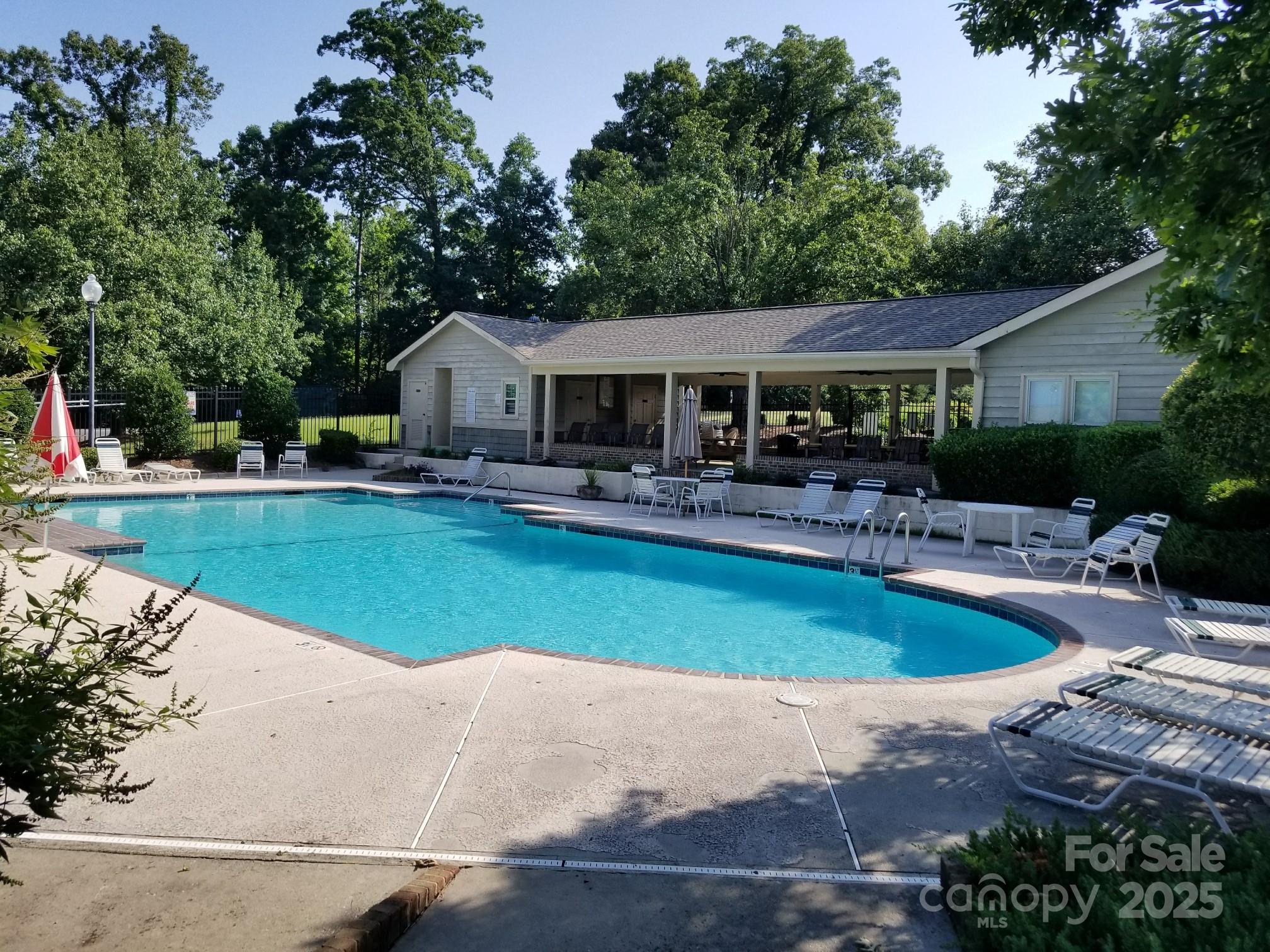 13932 Queens Harbor Road