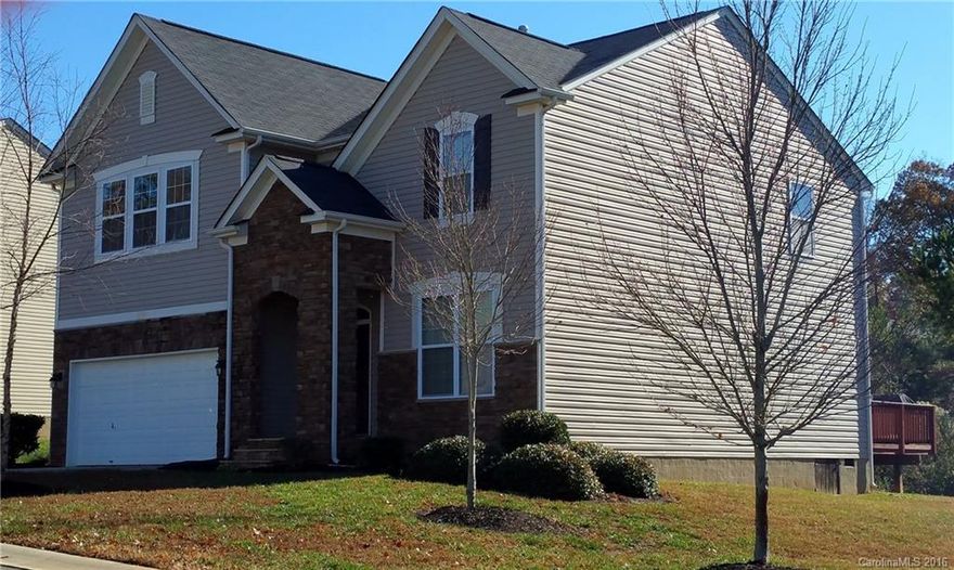 Motivated seller! Beautiful home! Great open floorplan. Granite kitchen counters. Formal dining rm,  sunny bkfst rm. BR with a full bath on the main floor. Carpet generally looks good, but owner will replace it with comparable carpet prior to closing.
The MBR is really a master suite. Large closets with plenty of storage. Four BR upstairs altogether. The 2nd BA upstairs features a double sink. Everything about this home just works.
30 min to Charlotte and airport.
.