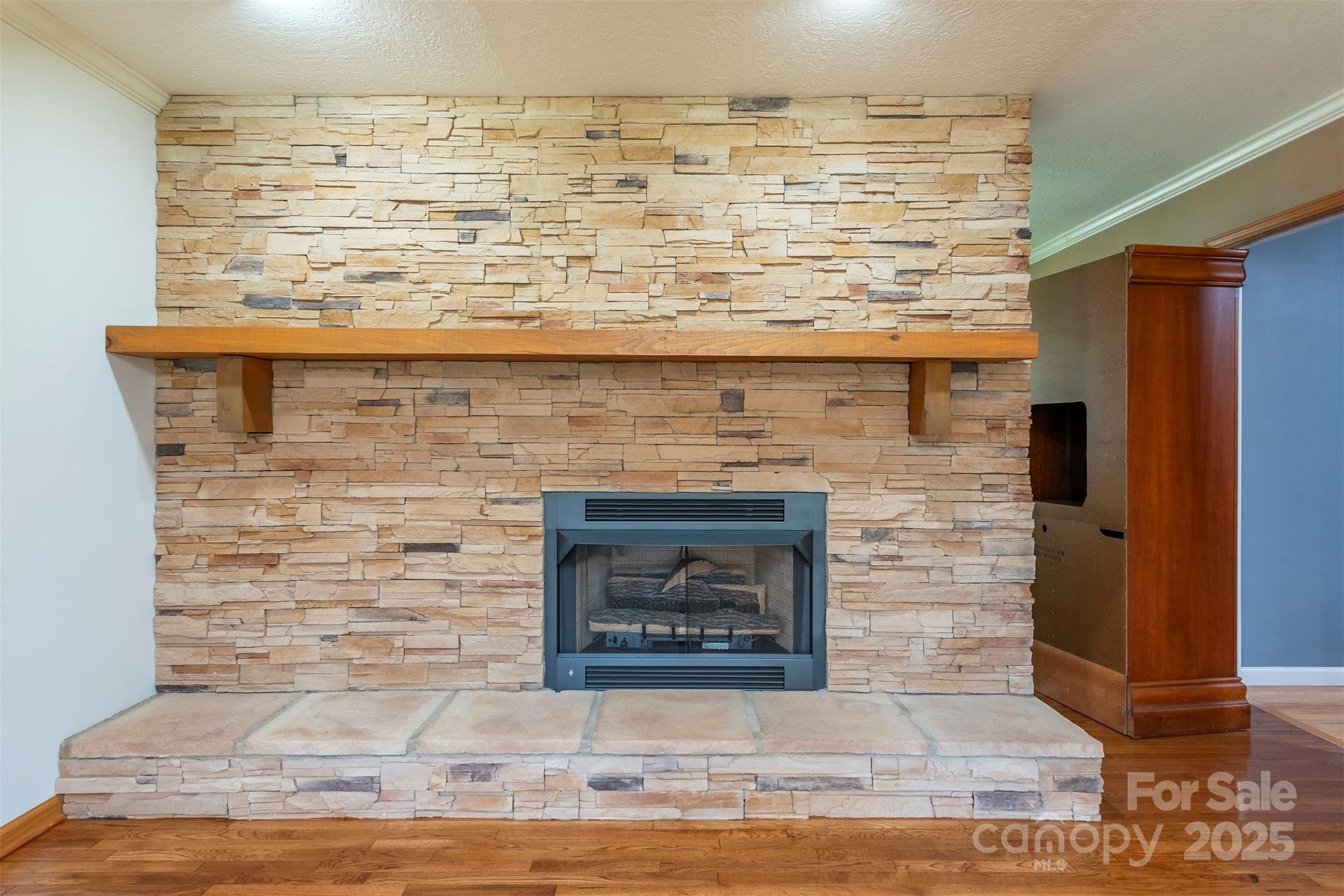 391 Knollwood Drive
