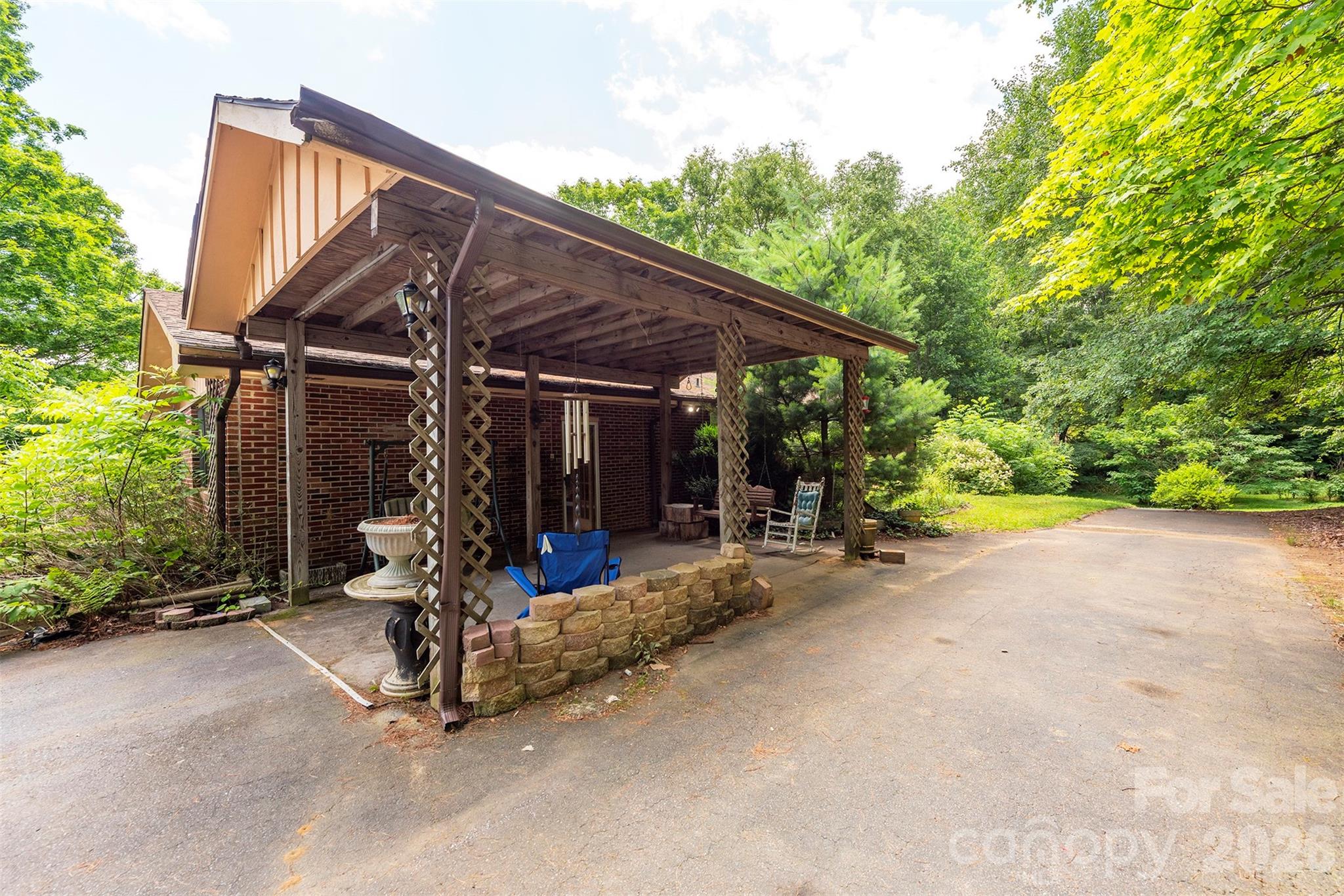 637 Fisher Lane