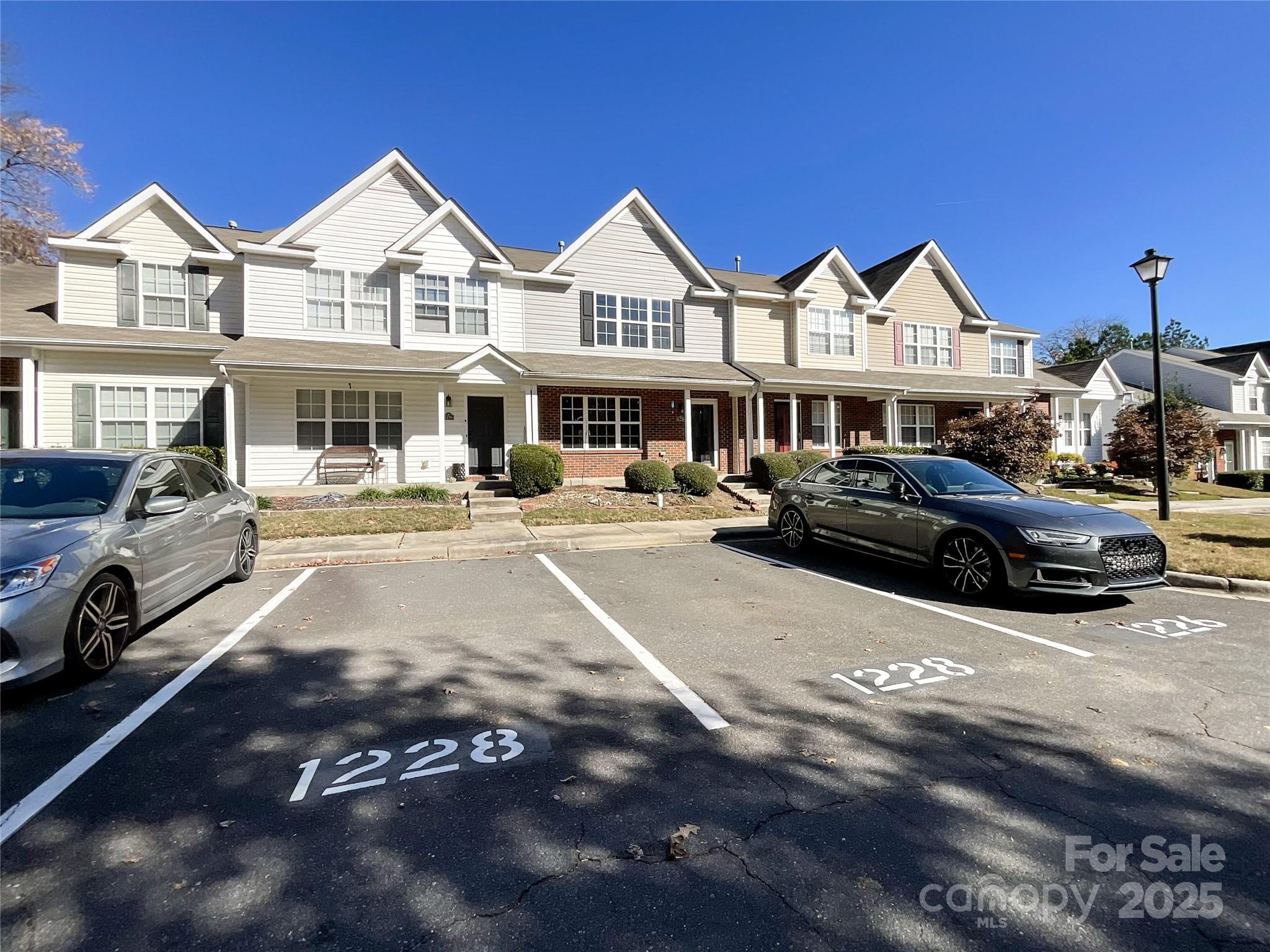 Lexington Commons - Residential