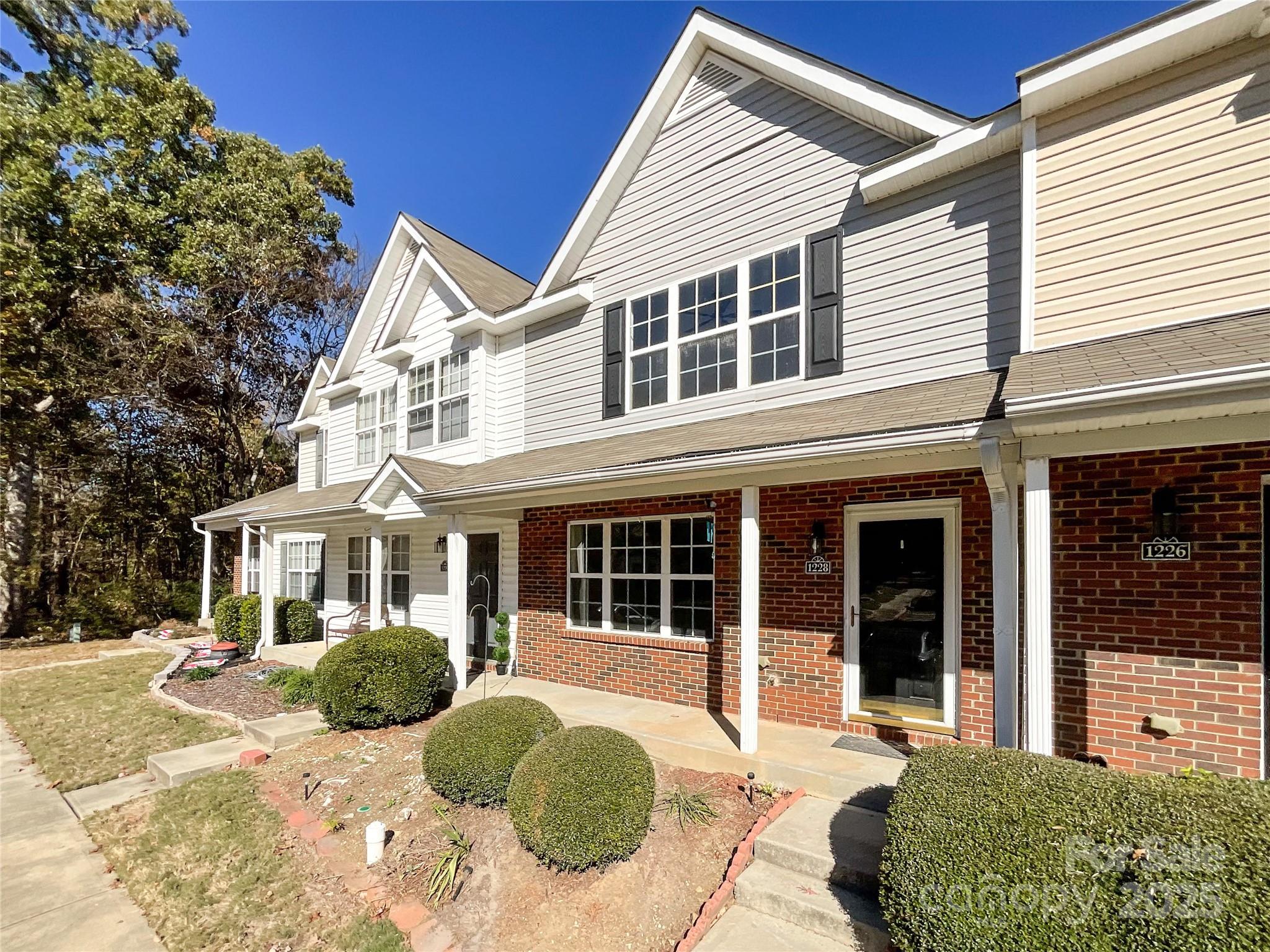 1228 Iron Gate Court