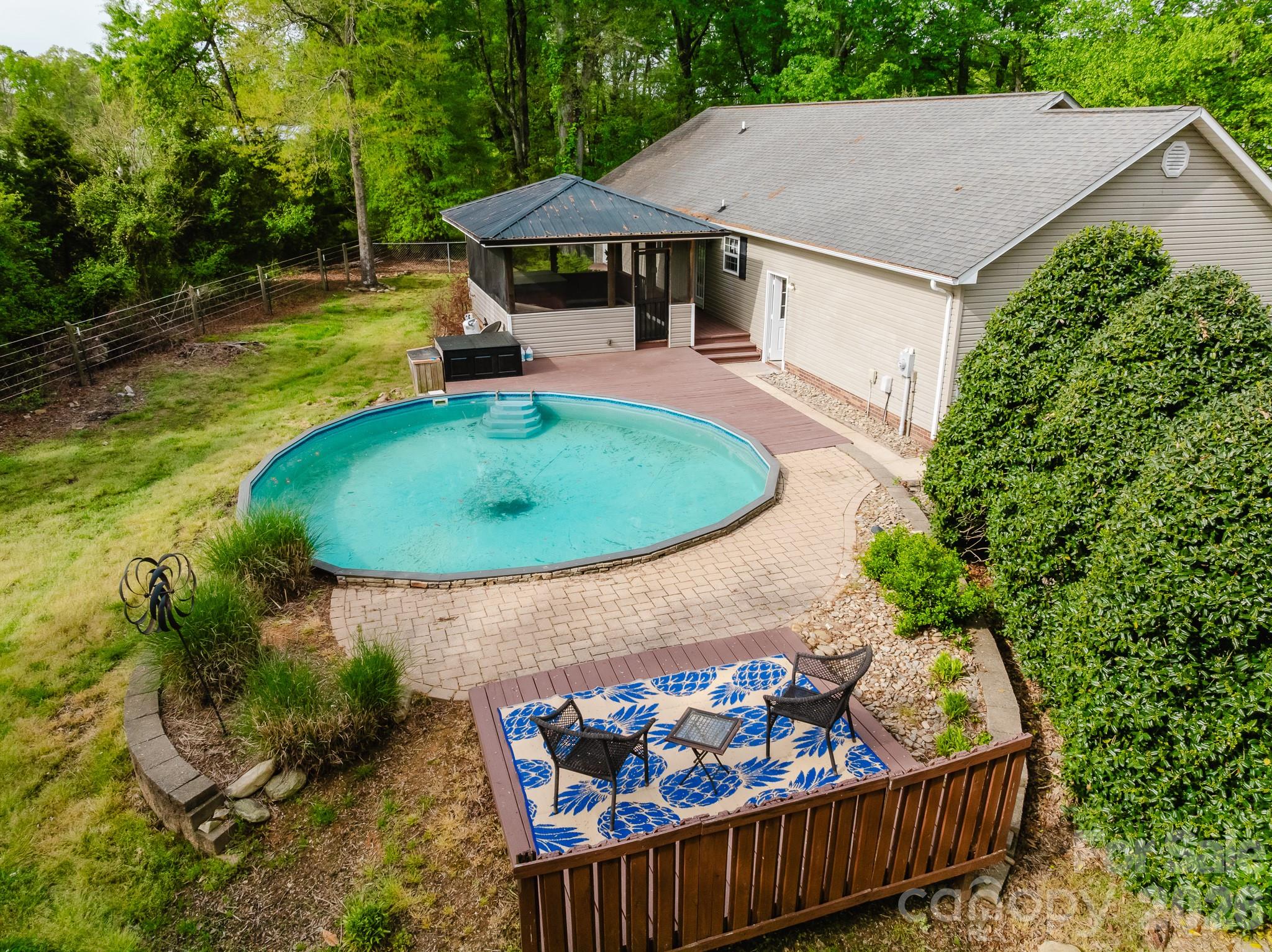 Hampton Place - Residential