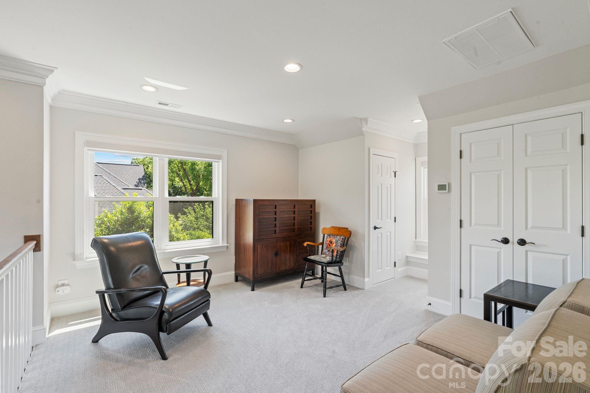 The Peninsula - Residential
