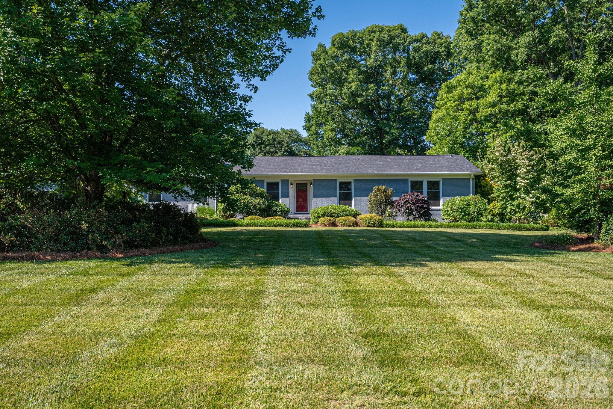 305 Heather Lane
