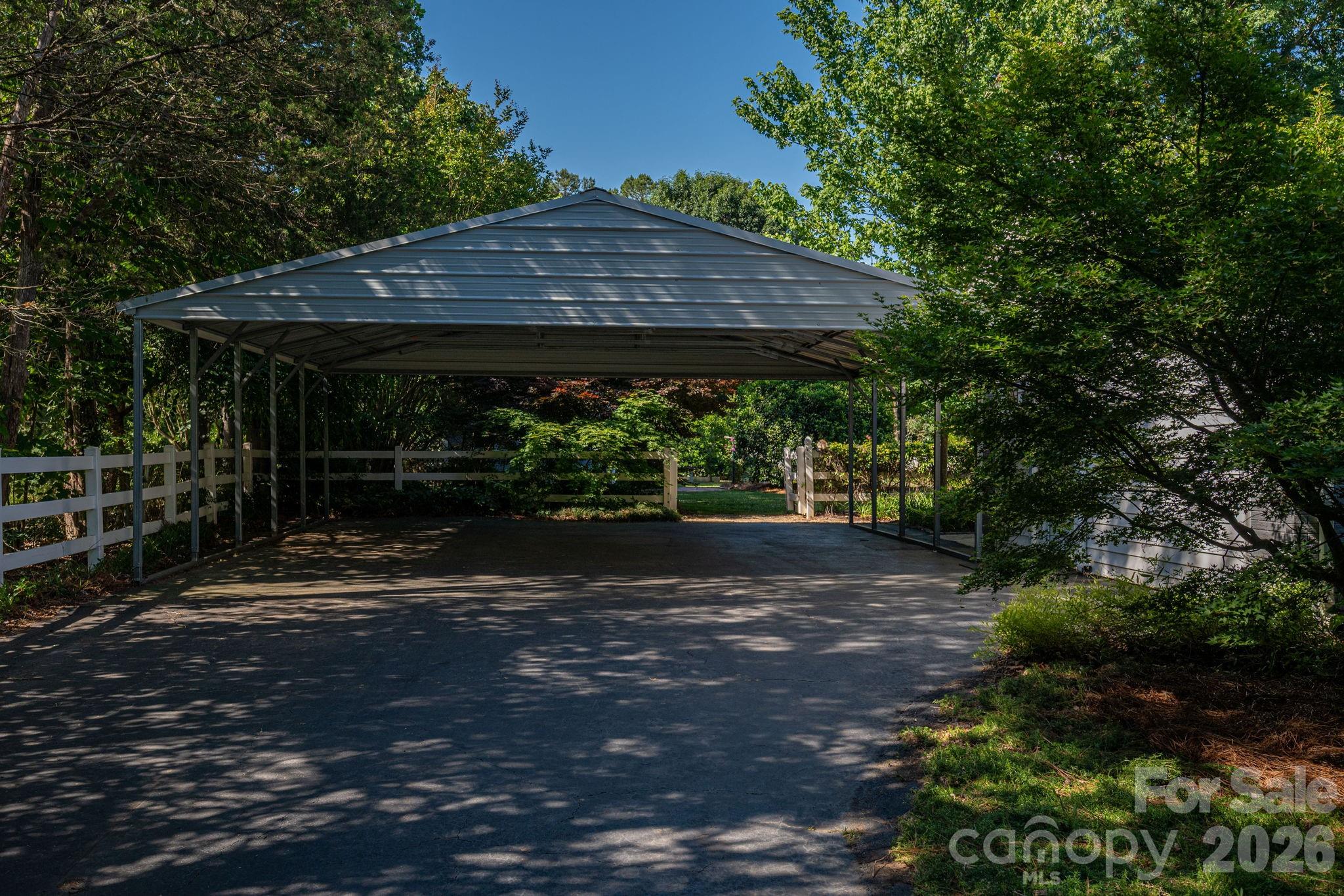 305 Heather Lane