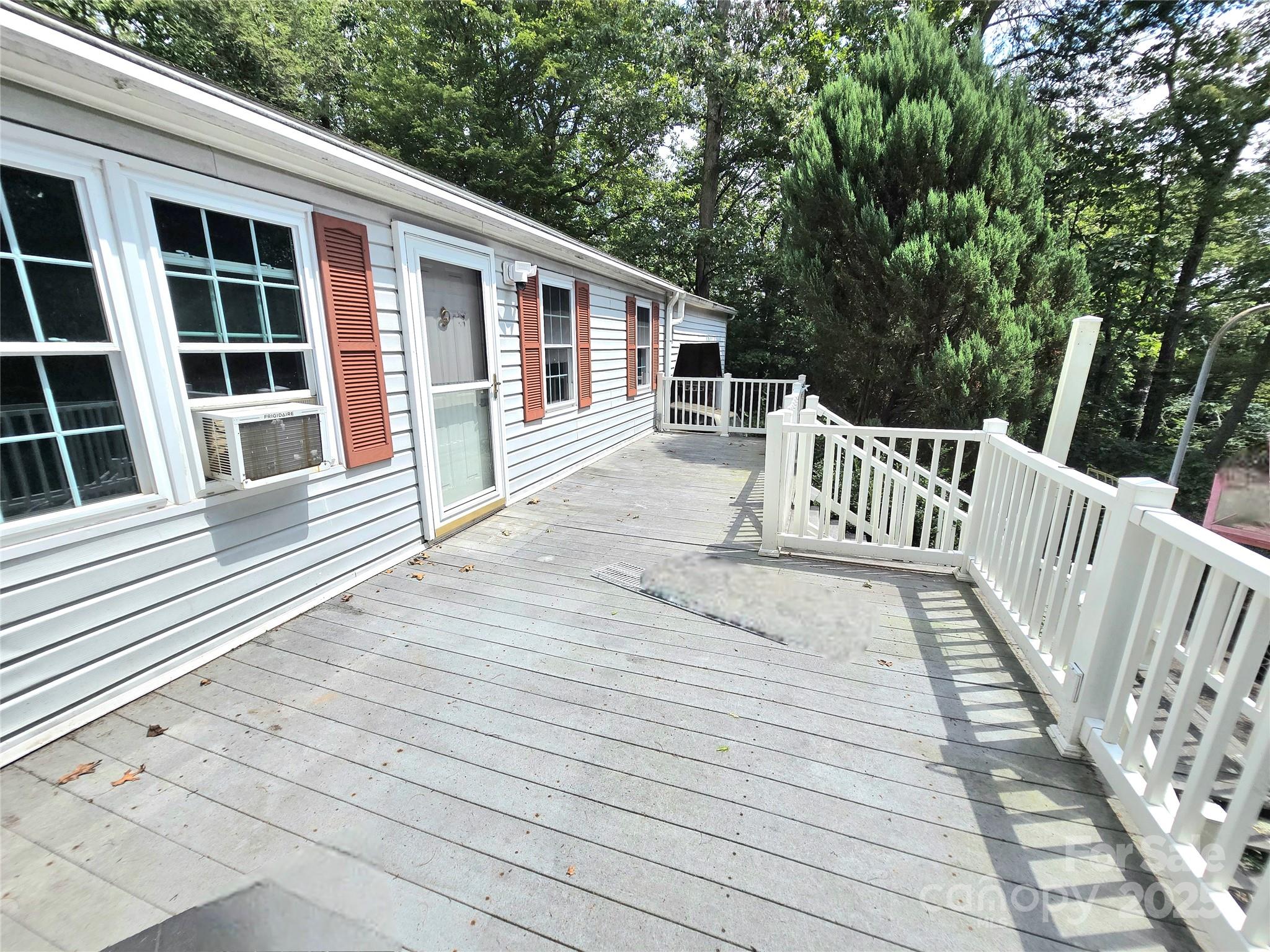 113 Reeves Road