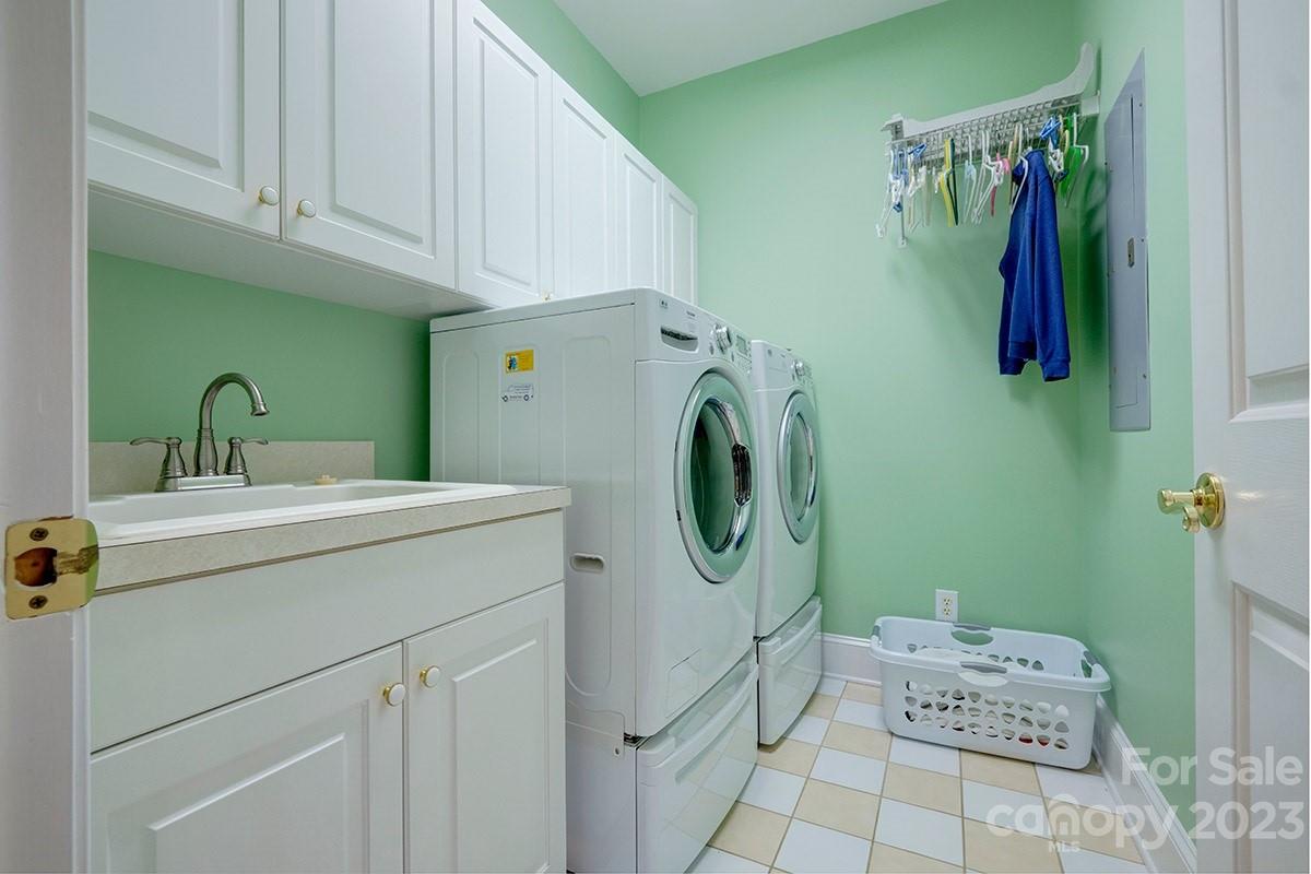 Beacon Knoll - Residential