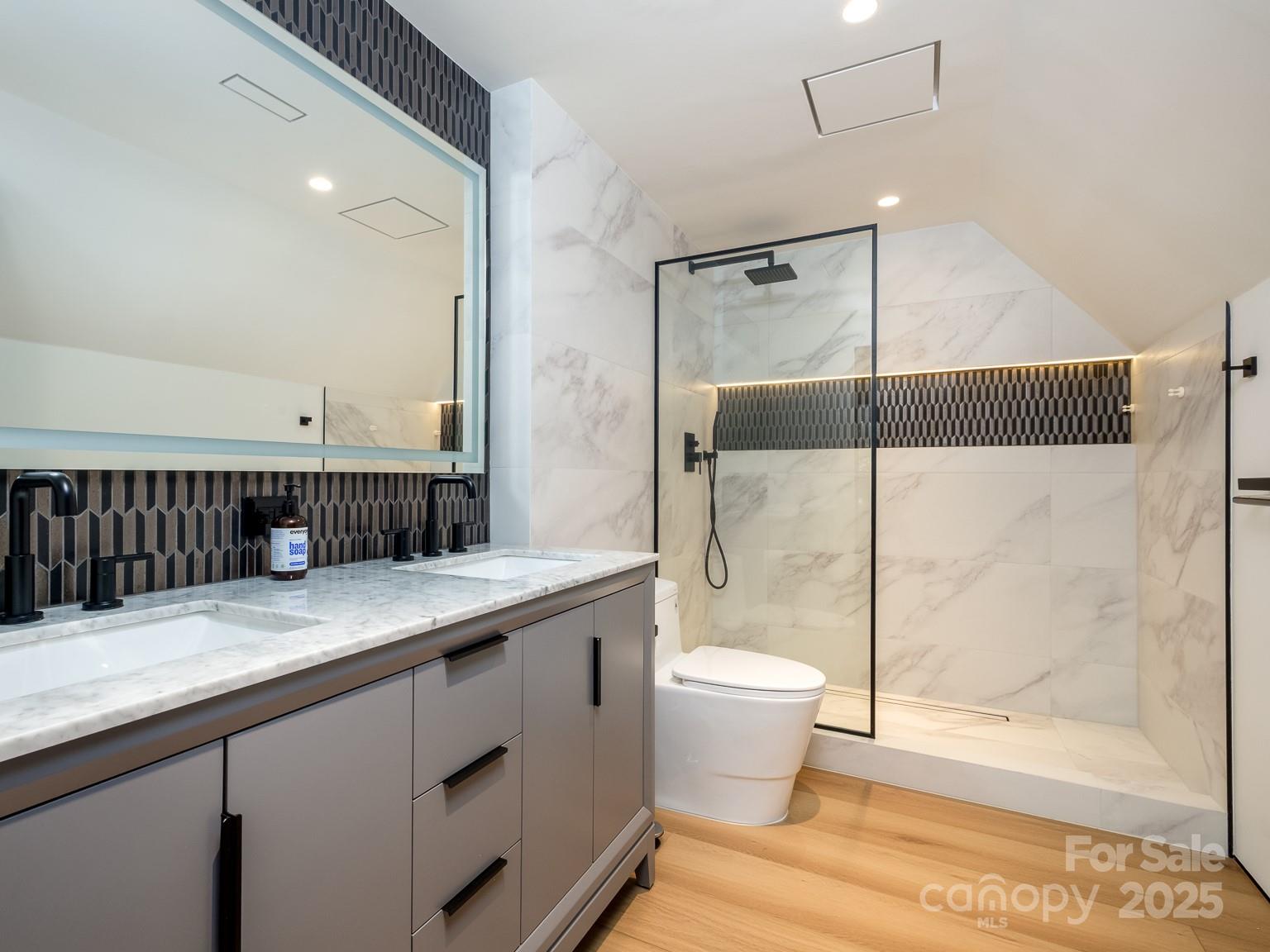 Connestee Falls - Residential