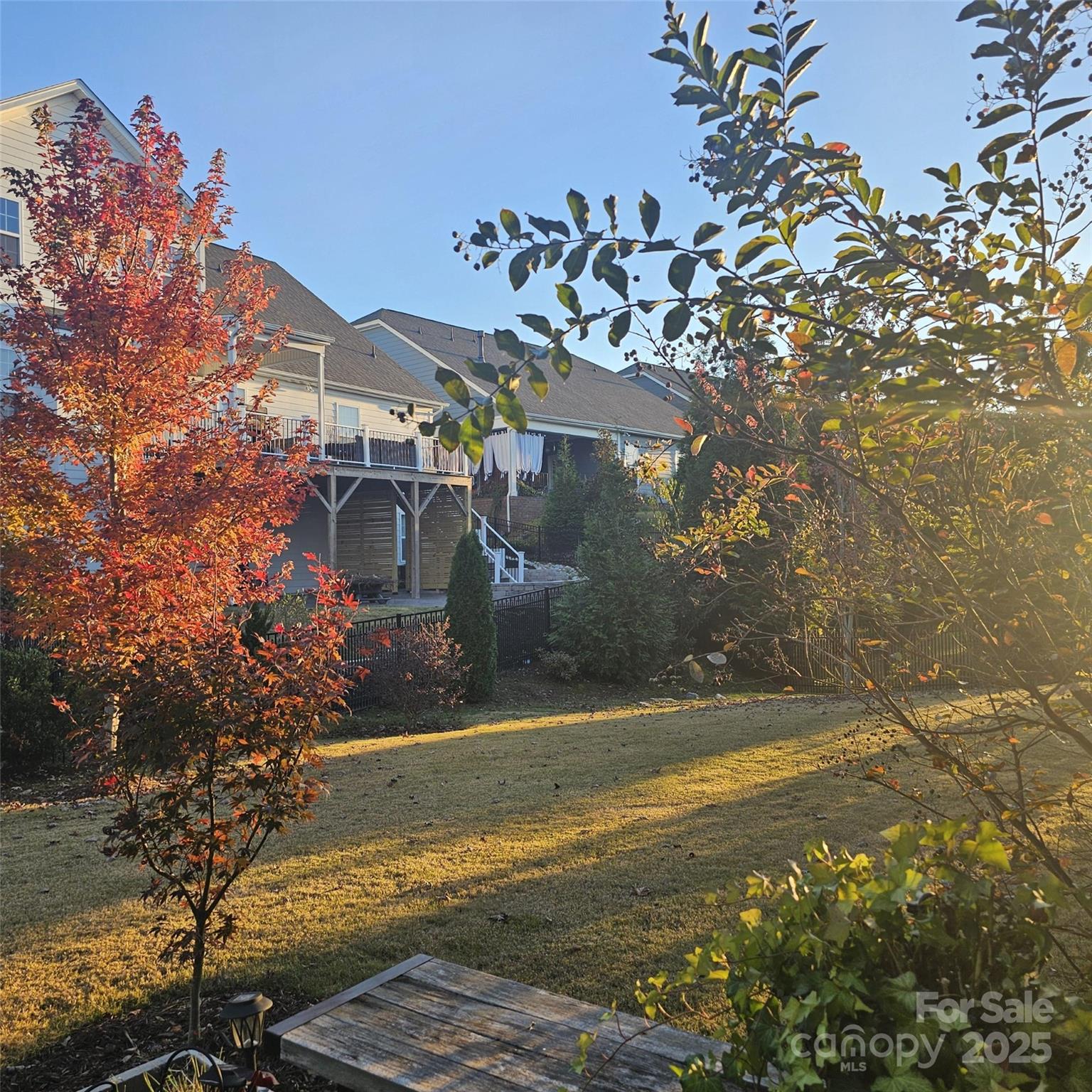 2889 Creekview Drive