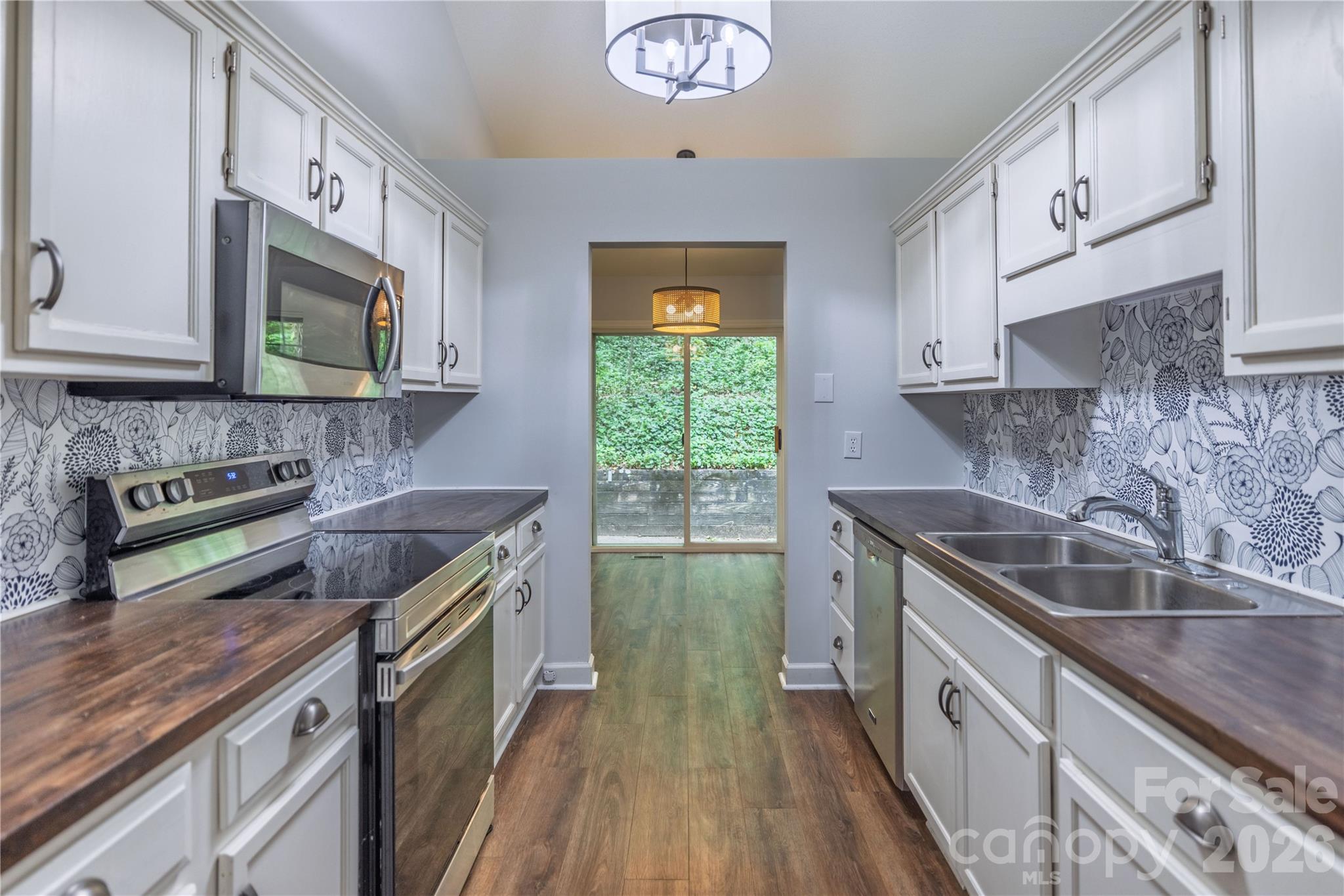 103 Hillside Drive