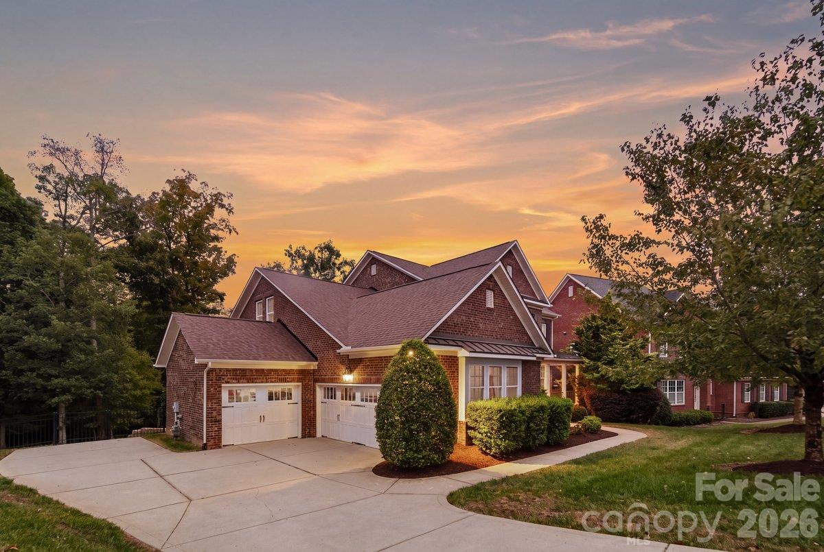 7123 Yellowhorn Trail