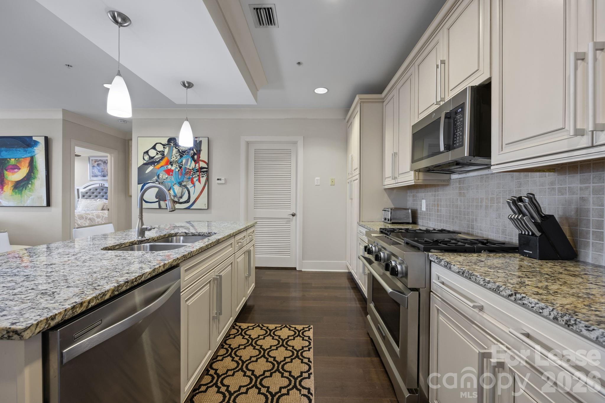 222 S Caldwell Street 1601